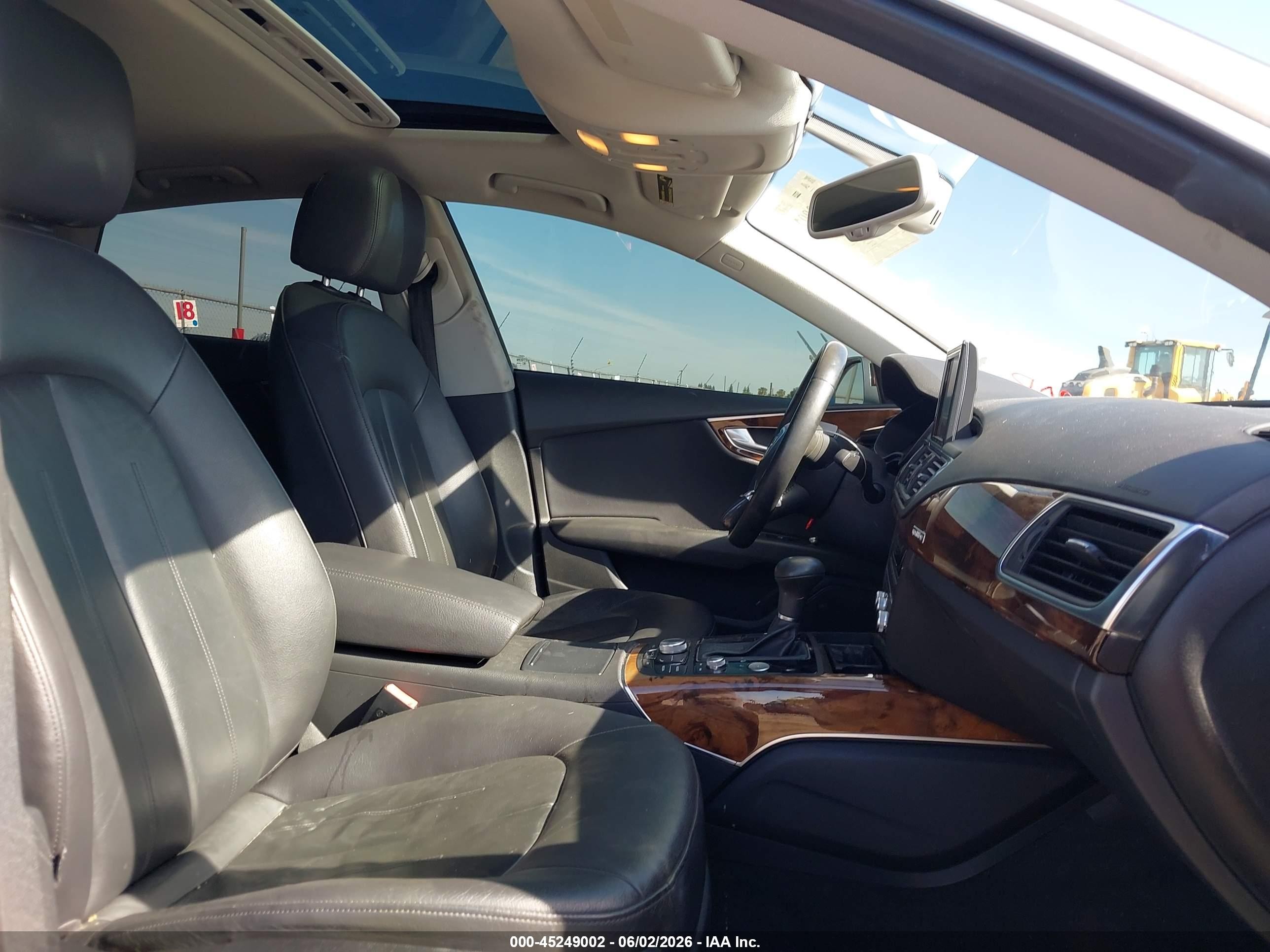 2012 Audi A7 Premium Silver vin: WAUSGAFC9CN001521
