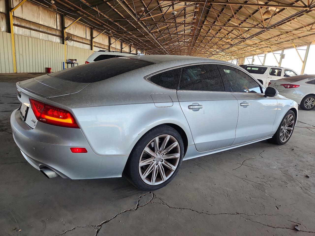 2012 Audi A7 Prestige Silver vin: WAUSGAFCXCN001527