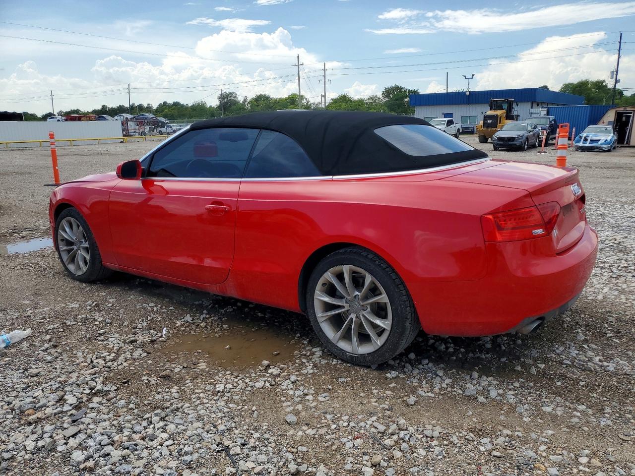 2013 Audi A5 Prestige Red vin: WAUTFAFH7DN007550