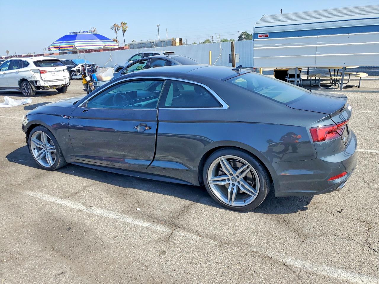 2018 Audi A5 Premium Plus S-line Серый vin: WAUTNAF59JA023972