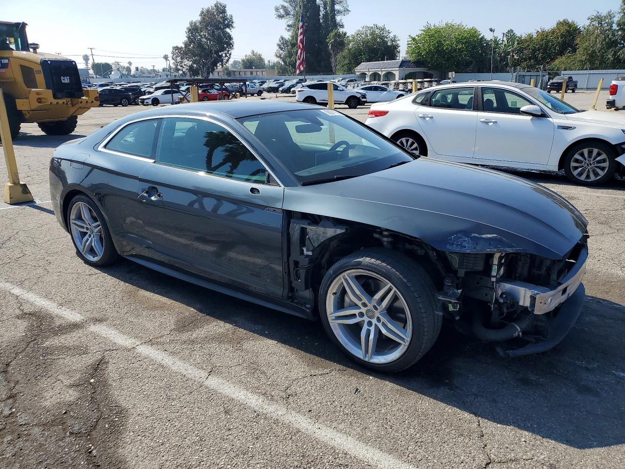 2018 Audi A5 Premium Plus S-line Серый vin: WAUTNAF59JA023972
