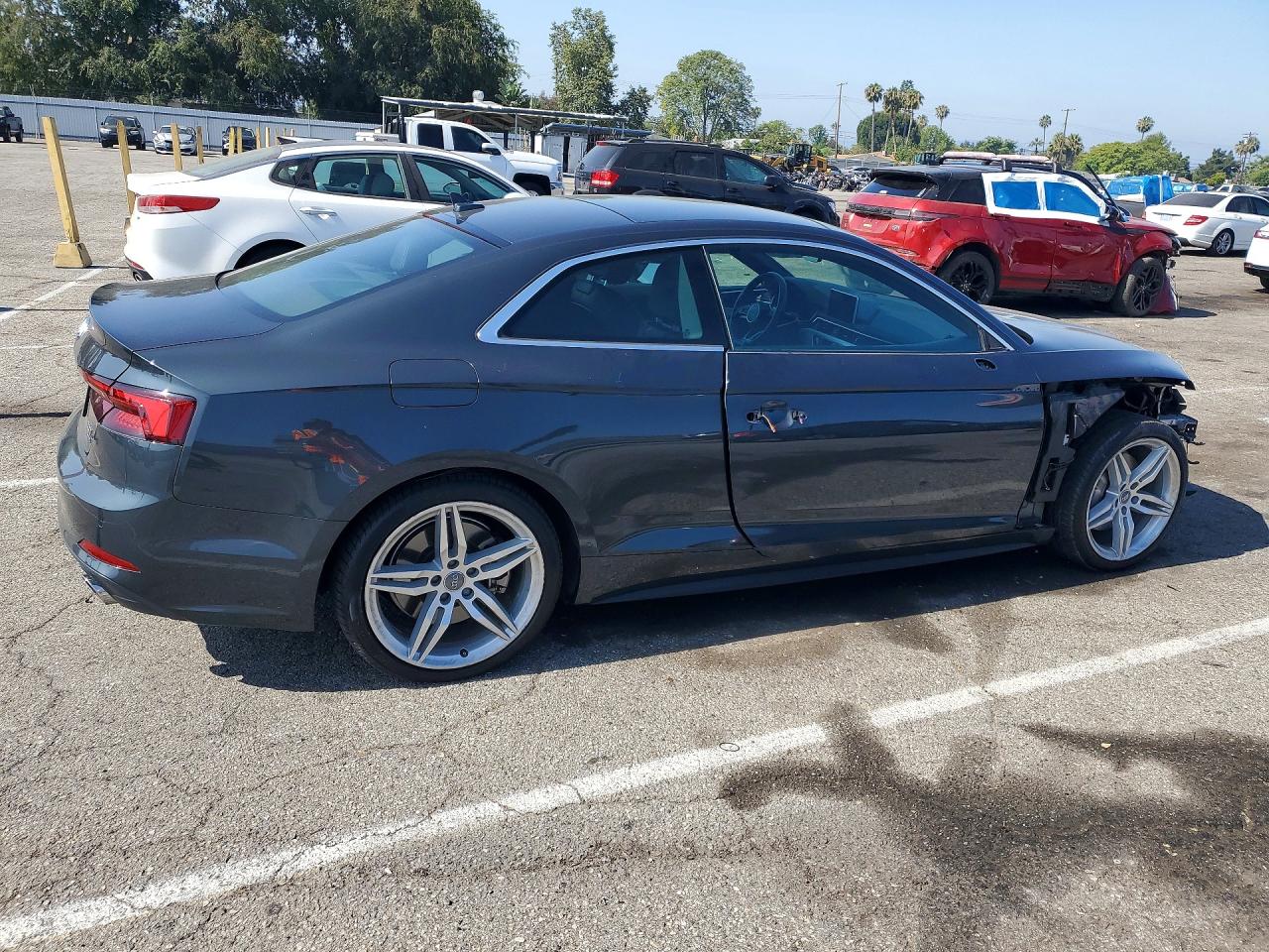 2018 Audi A5 Premium Plus S-line Серый vin: WAUTNAF59JA023972