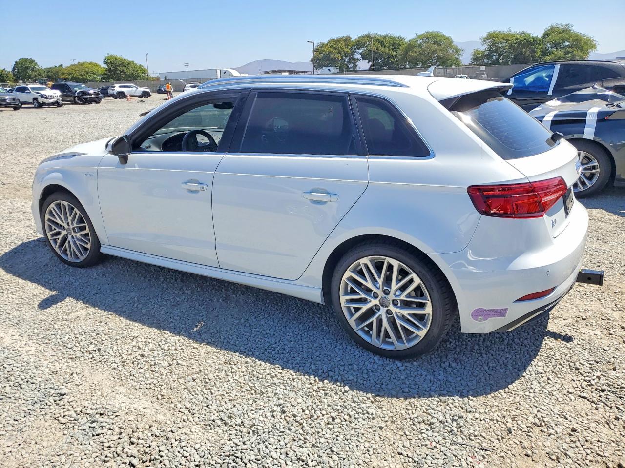 2018 Audi A3 E-tron Premium Plus White vin: WAUTPBFF0JA065293