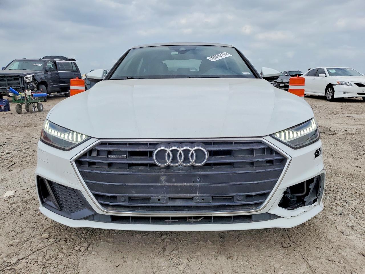 2019 Audi A7 Premium Plus S-line White vin: WAUU2AF20KN112407