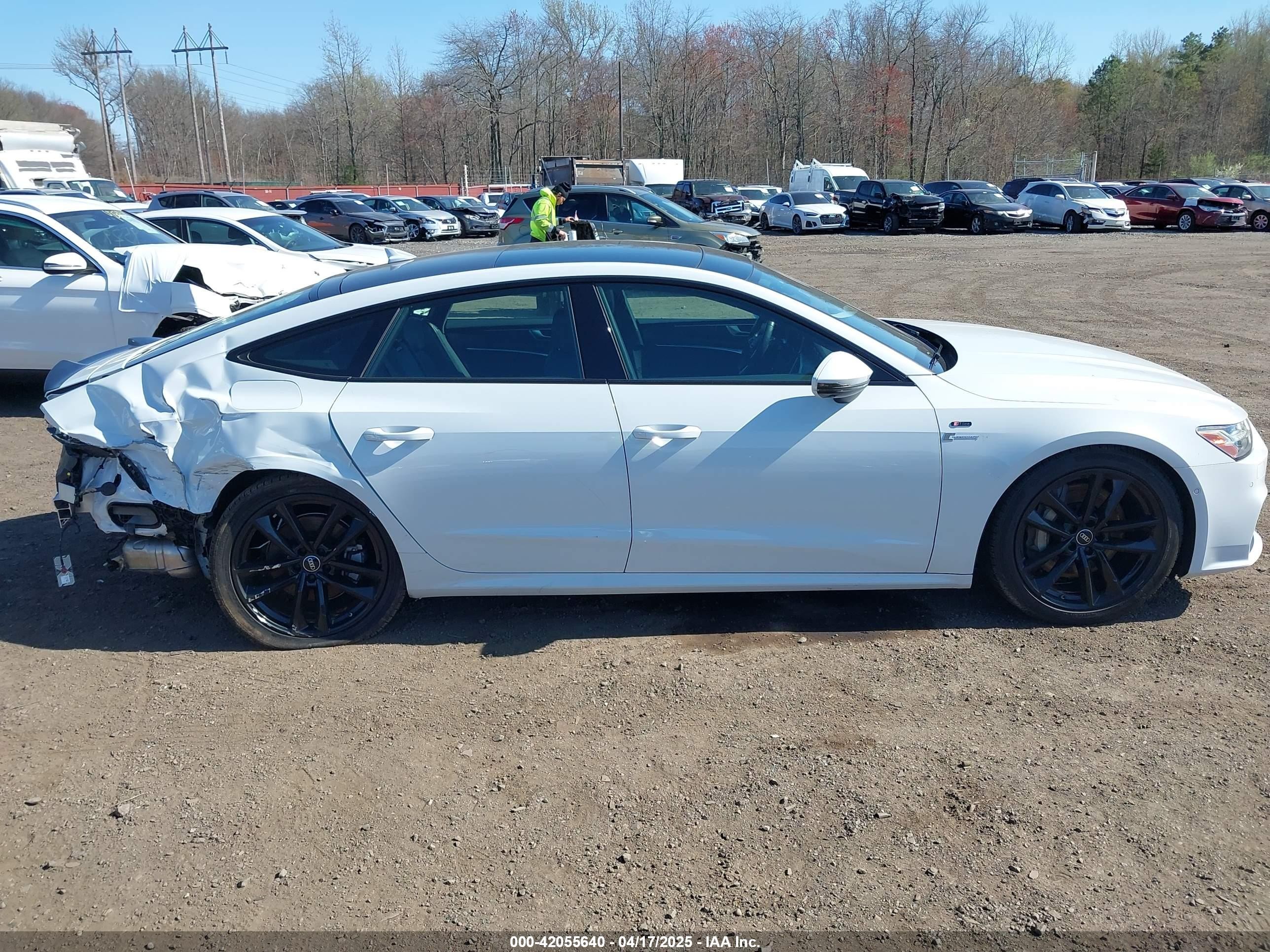 2023 Audi A7 Sportback Premium Plus 55 Tfsi E Quattro S Tronic White vin: WAUU2BF24PN040320