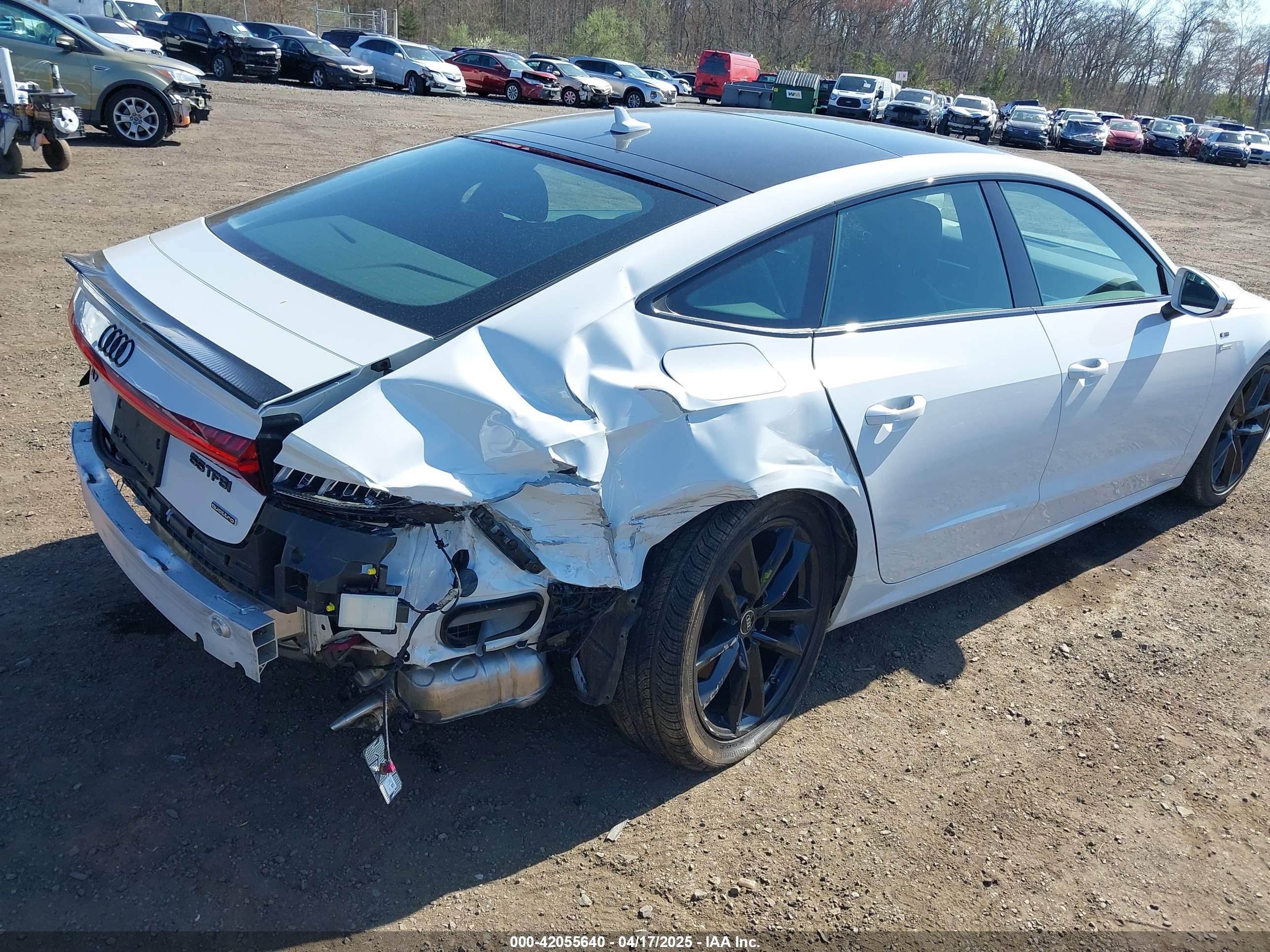 2023 Audi A7 Sportback Premium Plus 55 Tfsi E Quattro S Tronic White vin: WAUU2BF24PN040320