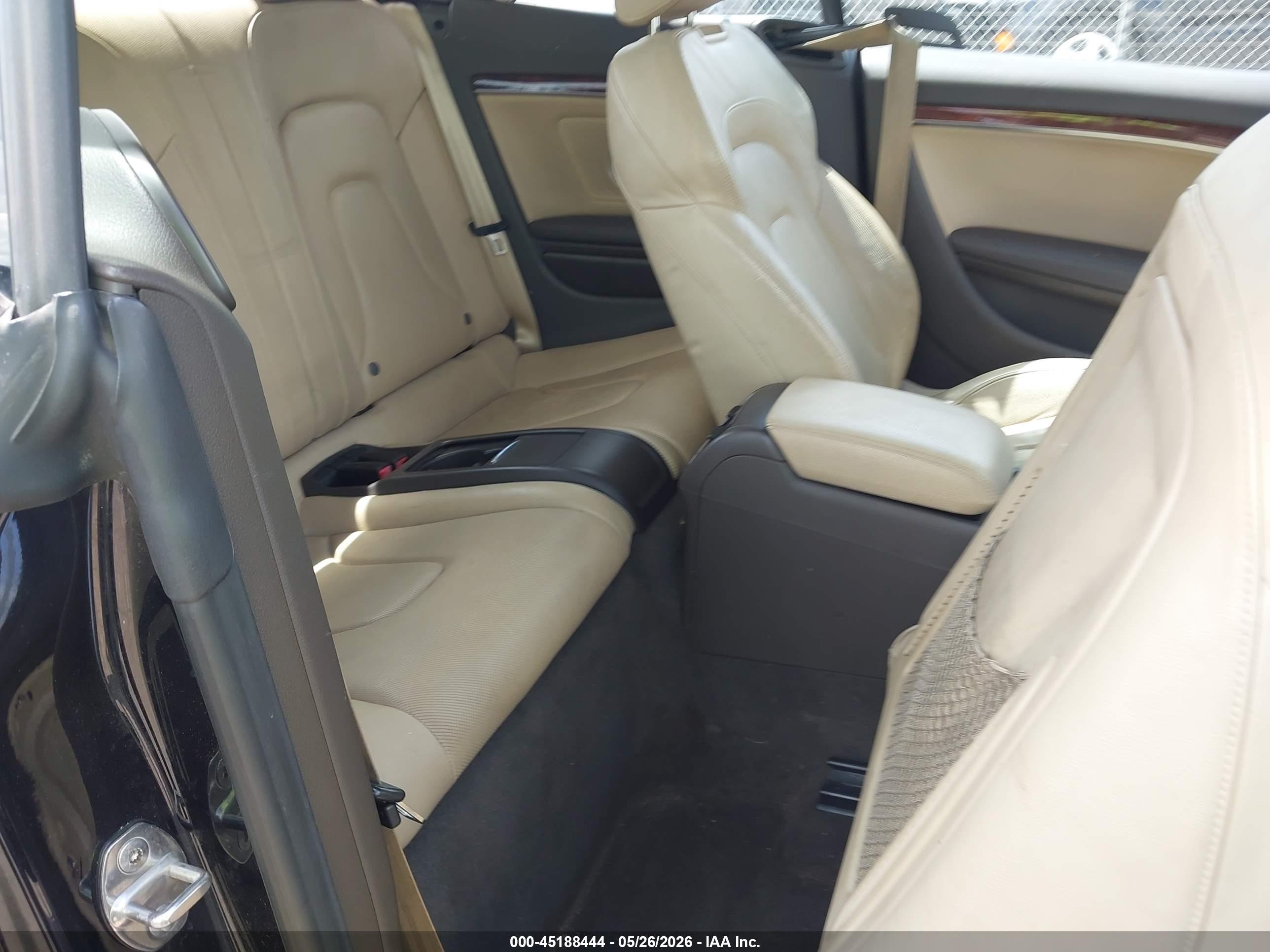 2013 Audi A5 2.0t Premium Black vin: WAUVFAFH1DN000747