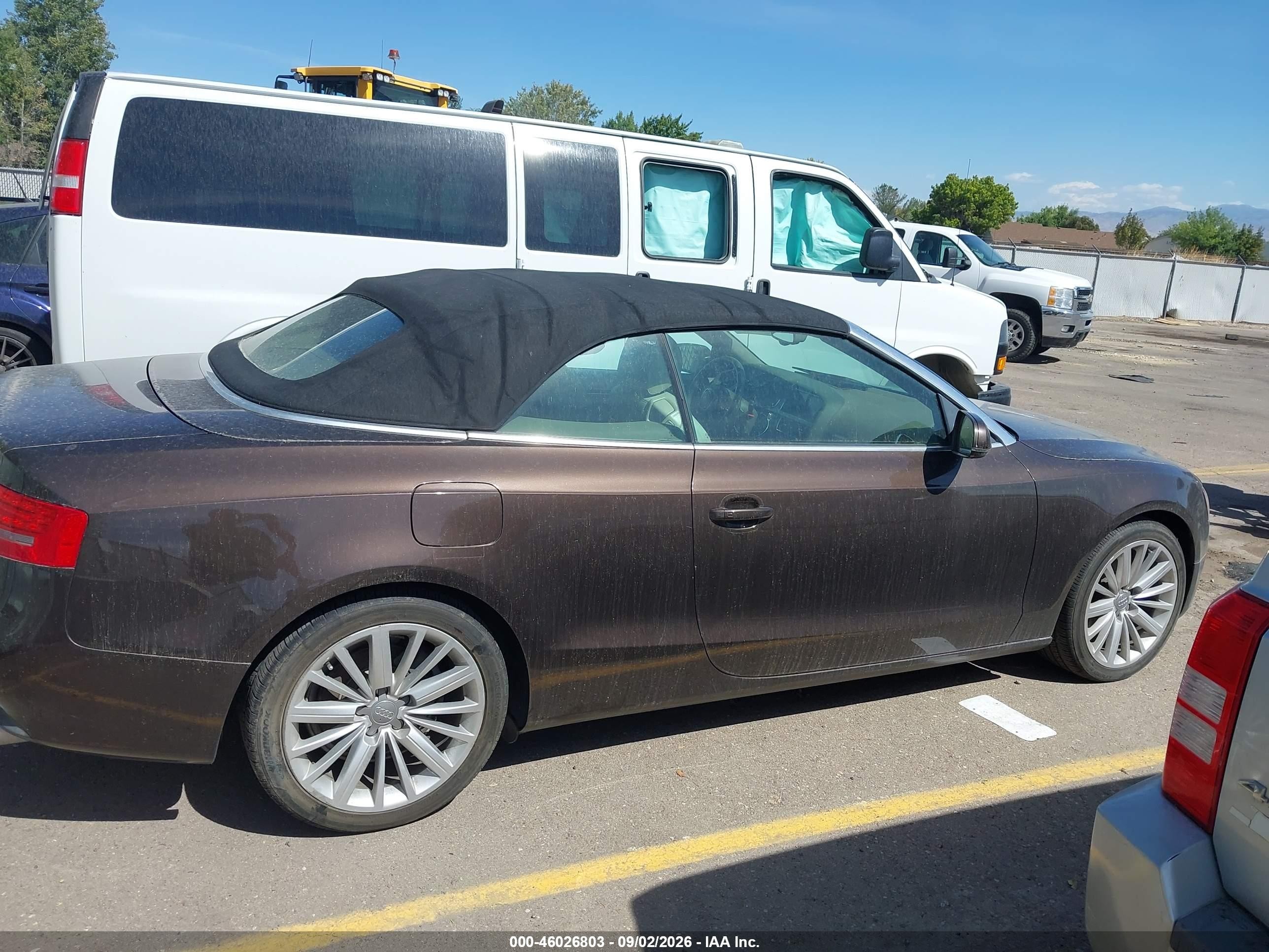 2011 Audi A5 2.0t Premium Коричневый vin: WAUVFAFH4BN019208
