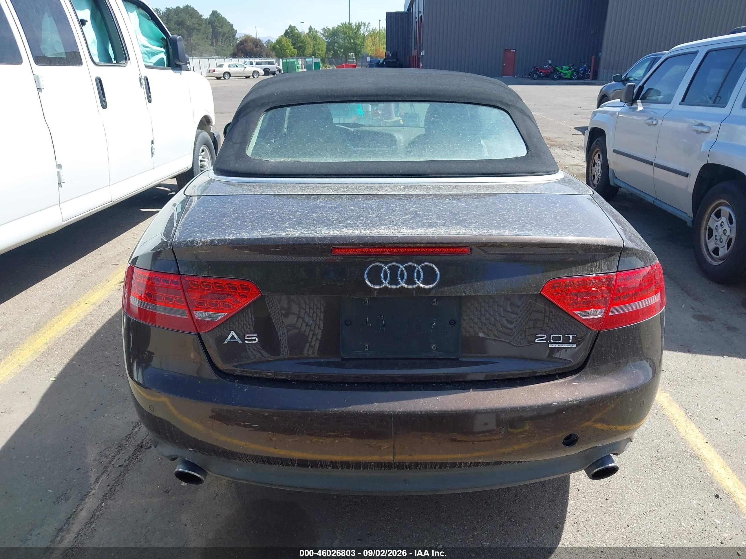 2011 Audi A5 2.0t Premium Коричневый vin: WAUVFAFH4BN019208