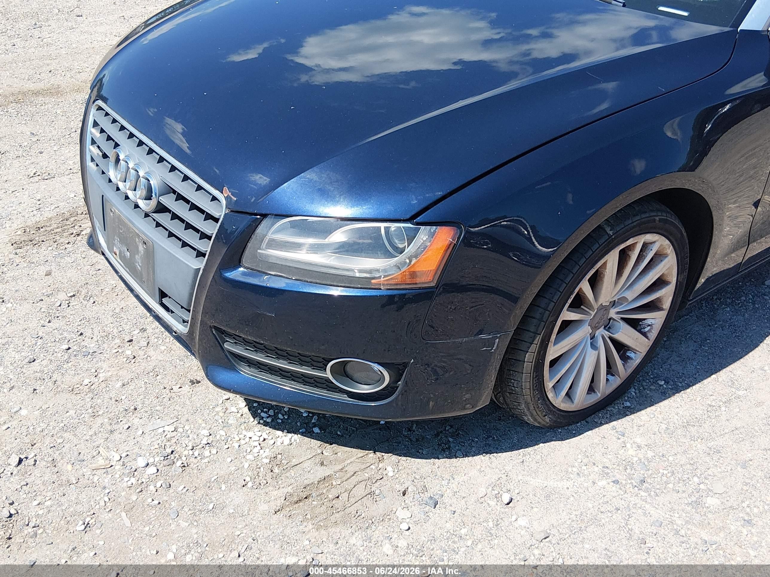 2010 Audi A5 2.0t Premium Black vin: WAUVFAFH8AN018299