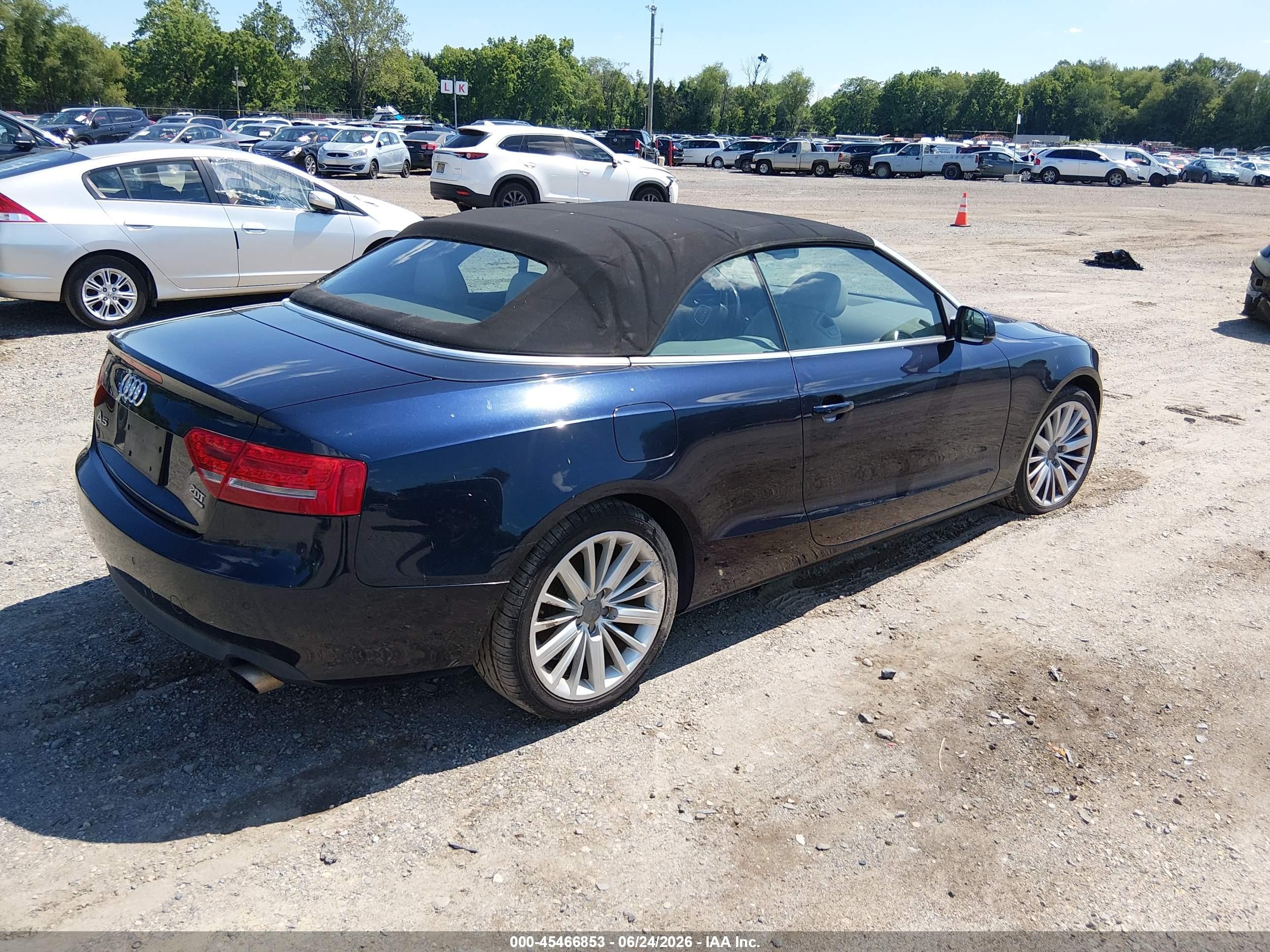 2010 Audi A5 2.0t Premium Black vin: WAUVFAFH8AN018299
