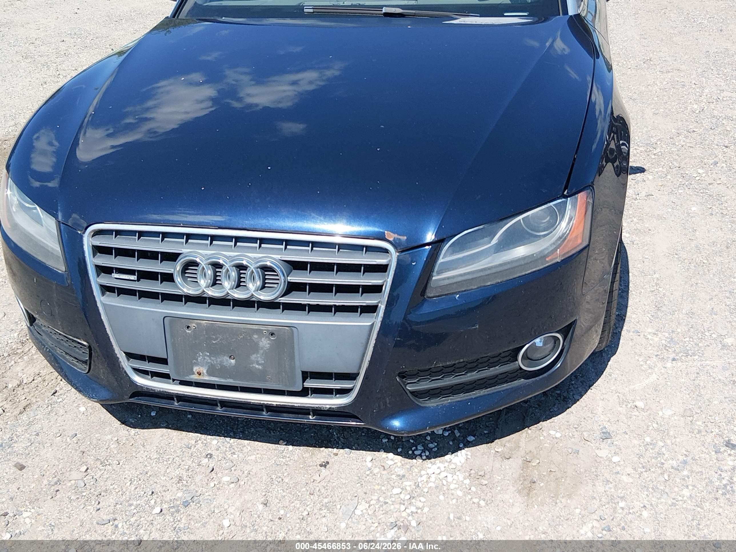 2010 Audi A5 2.0t Premium Black vin: WAUVFAFH8AN018299