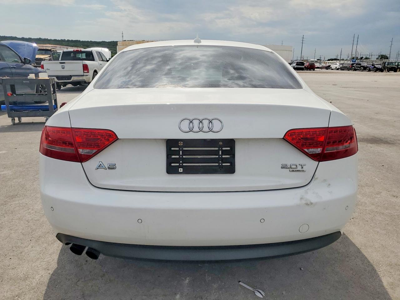 2011 Audi A5 Prestige White vin: WAUVFAFR0BA074156