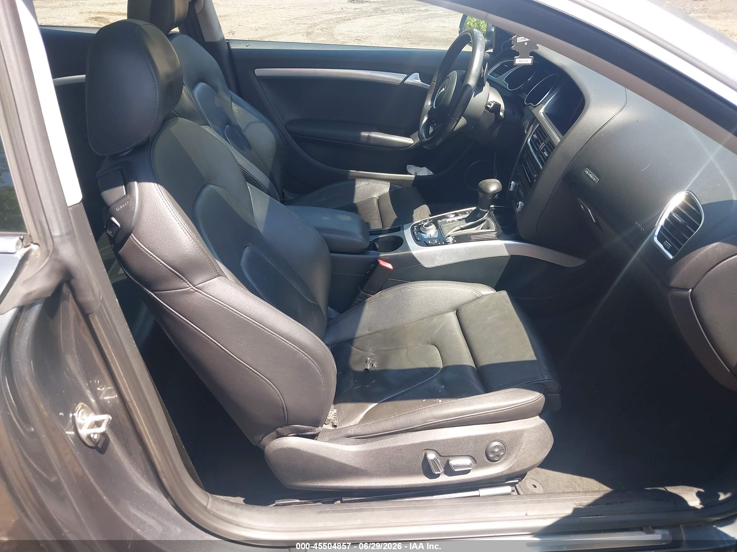 2013 Audi A5 2.0t Premium Silver vin: WAUVFAFR2DA044823