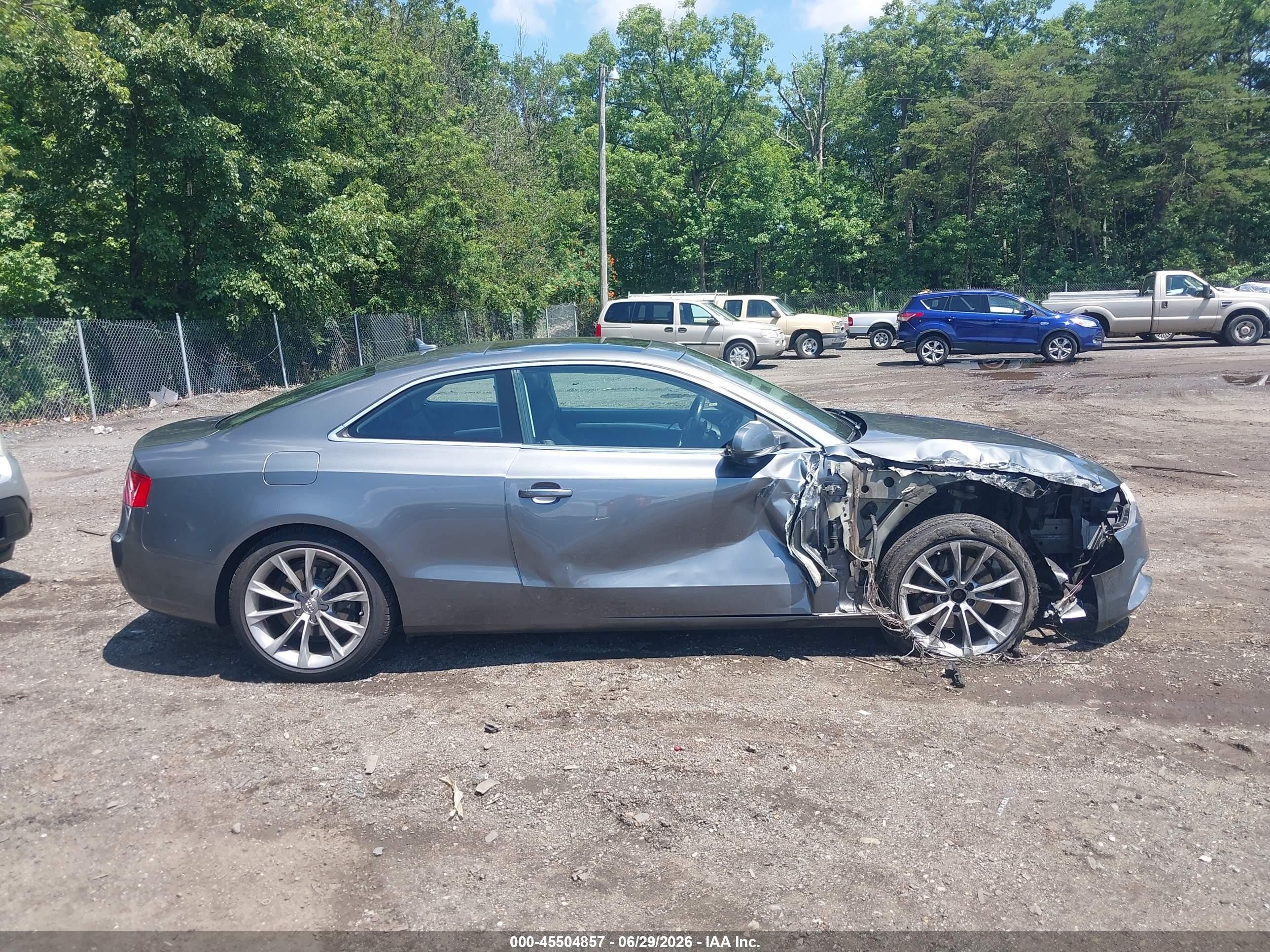 2013 Audi A5 2.0t Premium Silver vin: WAUVFAFR2DA044823