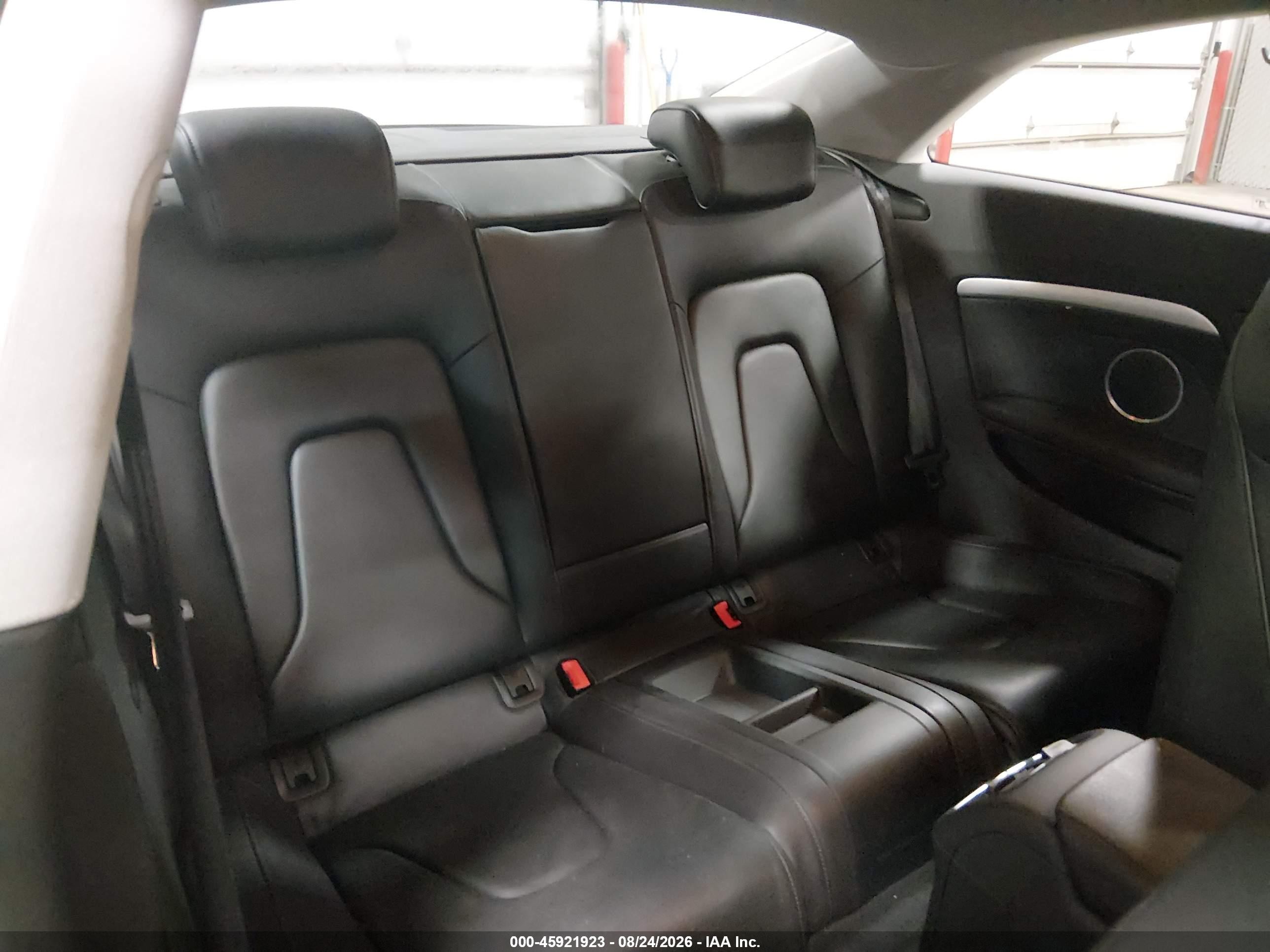 2012 Audi A5 2.0t Prestige Черный vin: WAUVFAFR7CA019673
