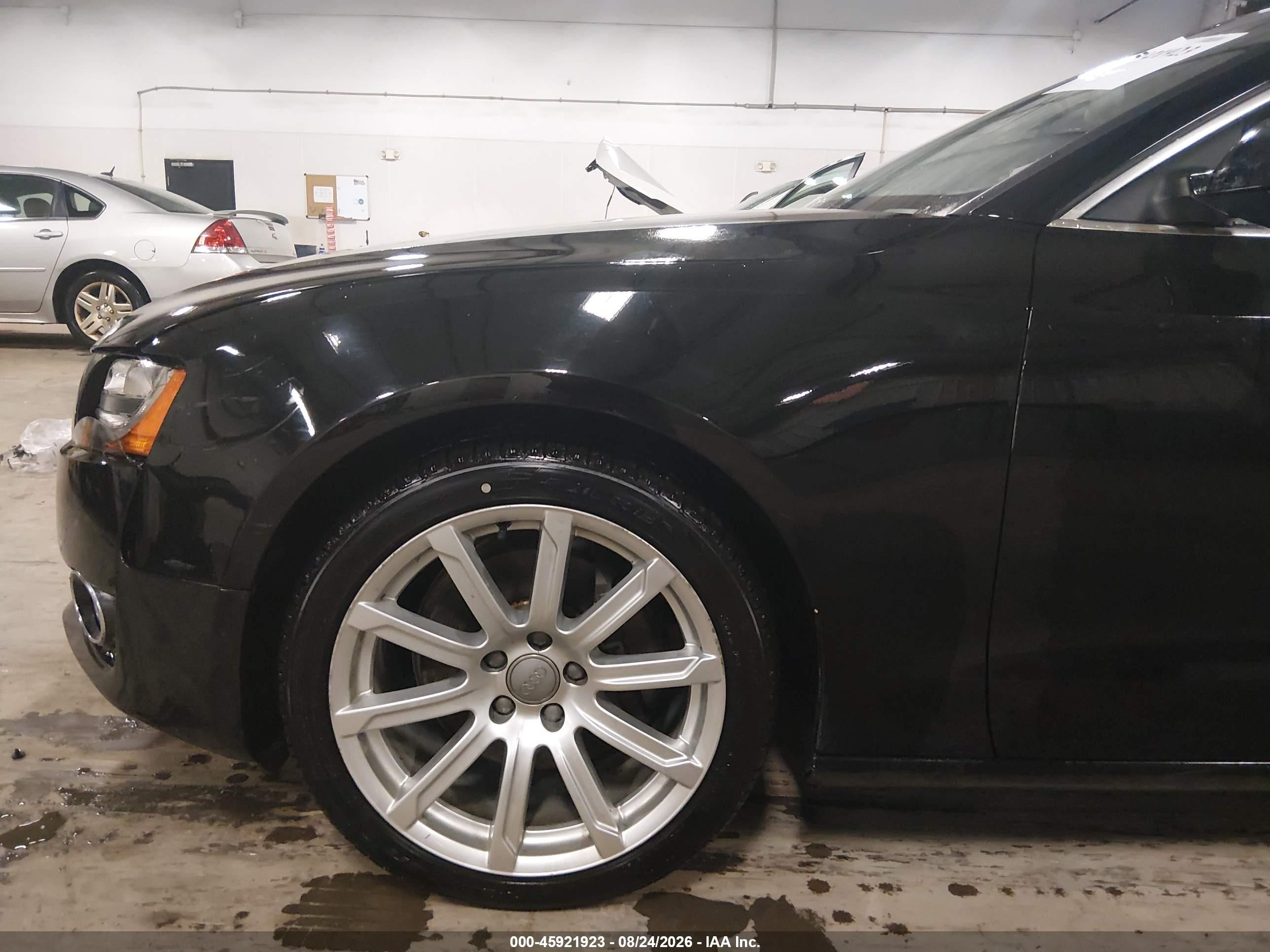 2012 Audi A5 2.0t Prestige Черный vin: WAUVFAFR7CA019673