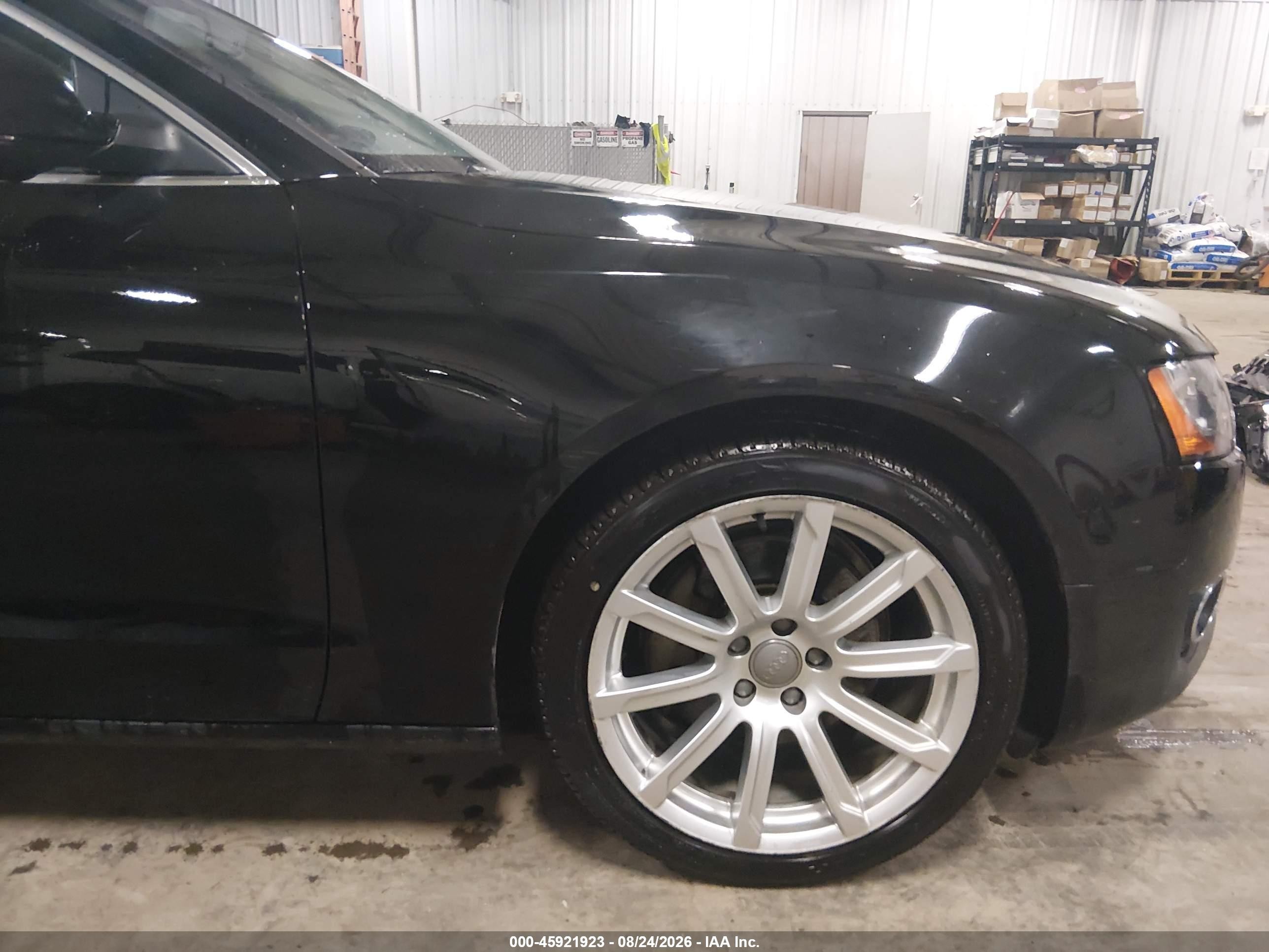 2012 Audi A5 2.0t Prestige Черный vin: WAUVFAFR7CA019673