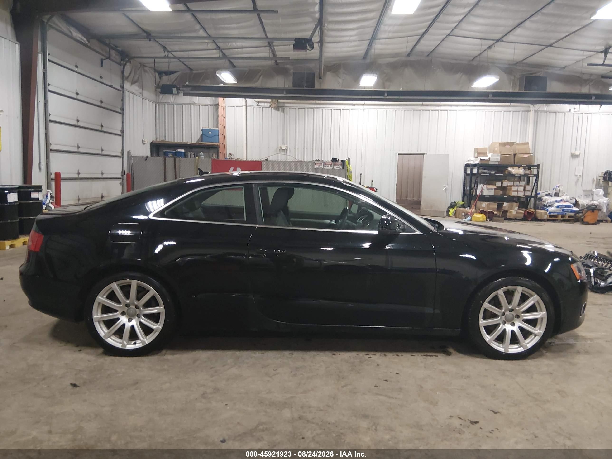 2012 Audi A5 2.0t Prestige Черный vin: WAUVFAFR7CA019673