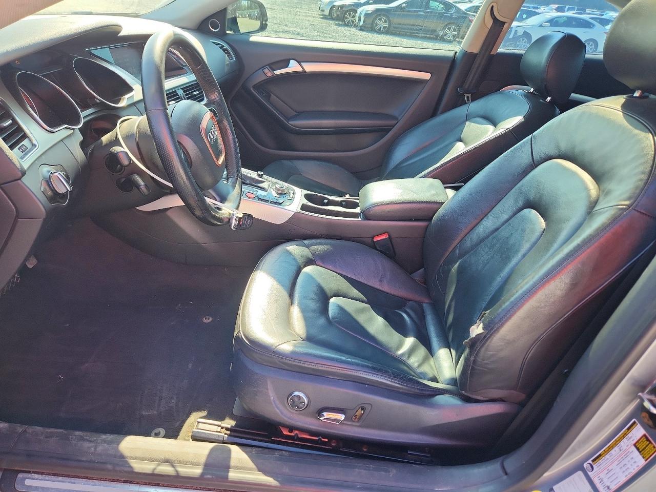2011 Audi A5 Prestige Silver vin: WAUVFAFR9BA025053