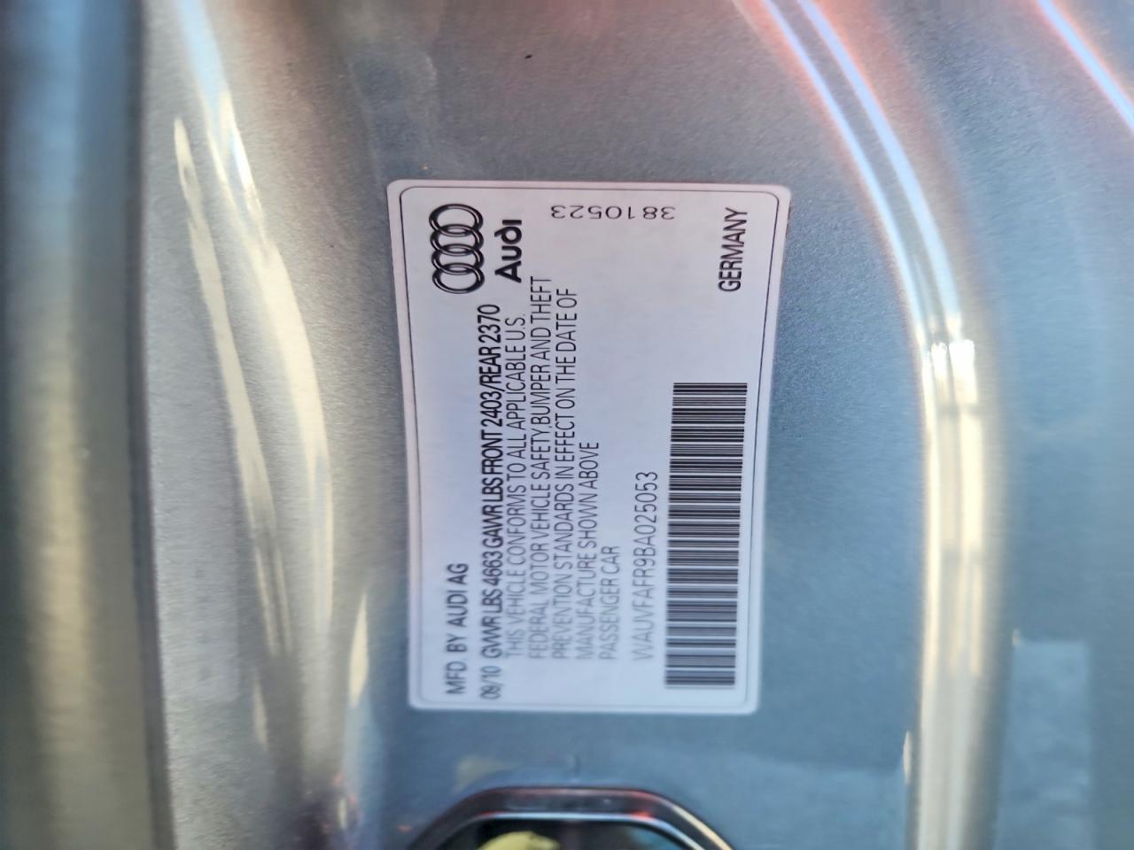 2011 Audi A5 Prestige Silver vin: WAUVFAFR9BA025053