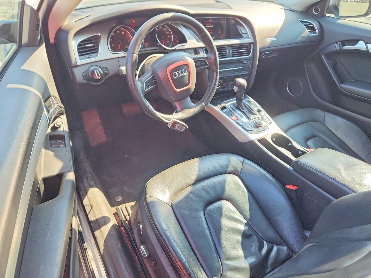 2011 Audi A5 Prestige Silver vin: WAUVFAFR9BA025053