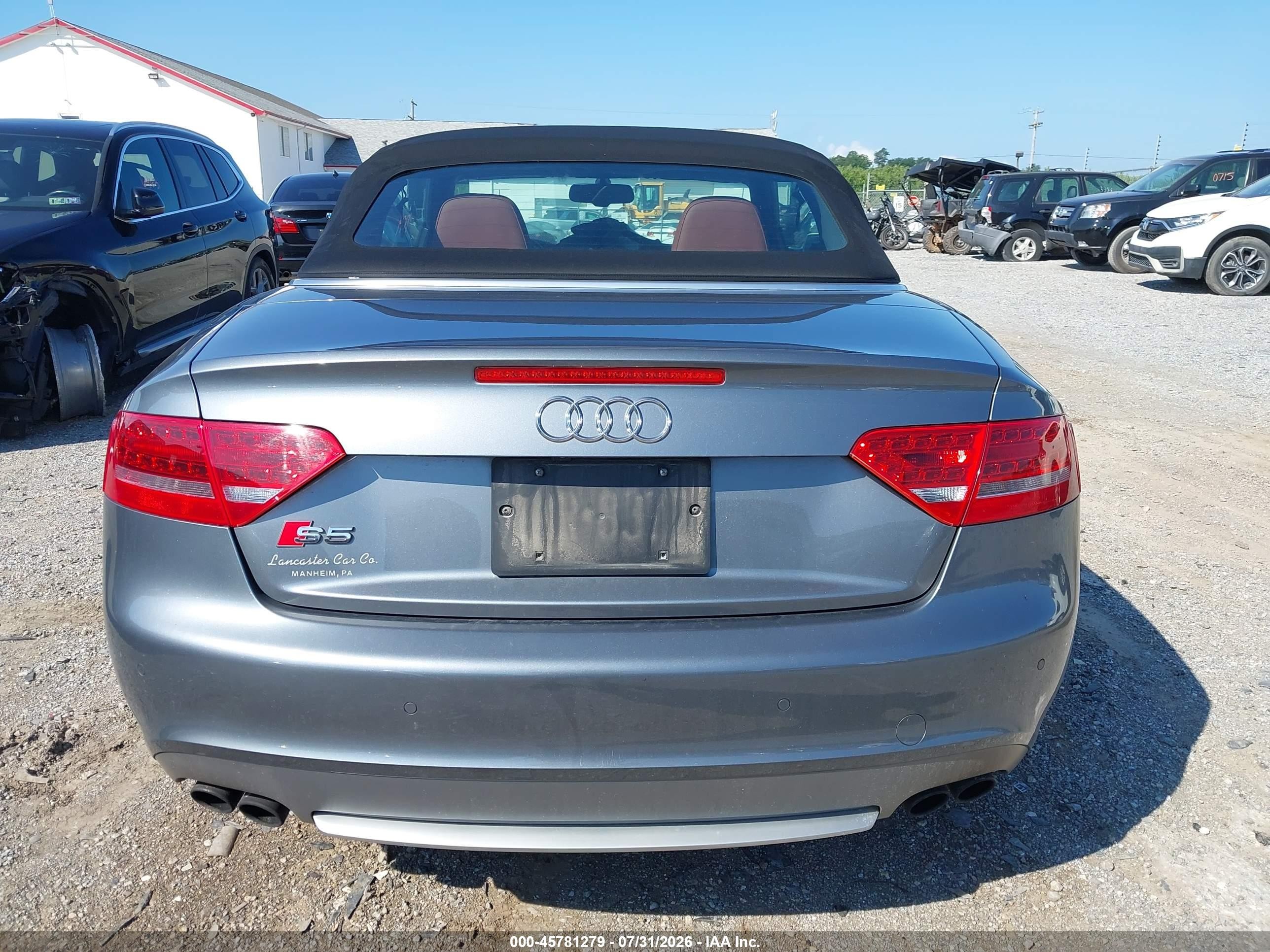 2012 Audi S5 Prestige Gray vin: WAUVGAFHXCN004131