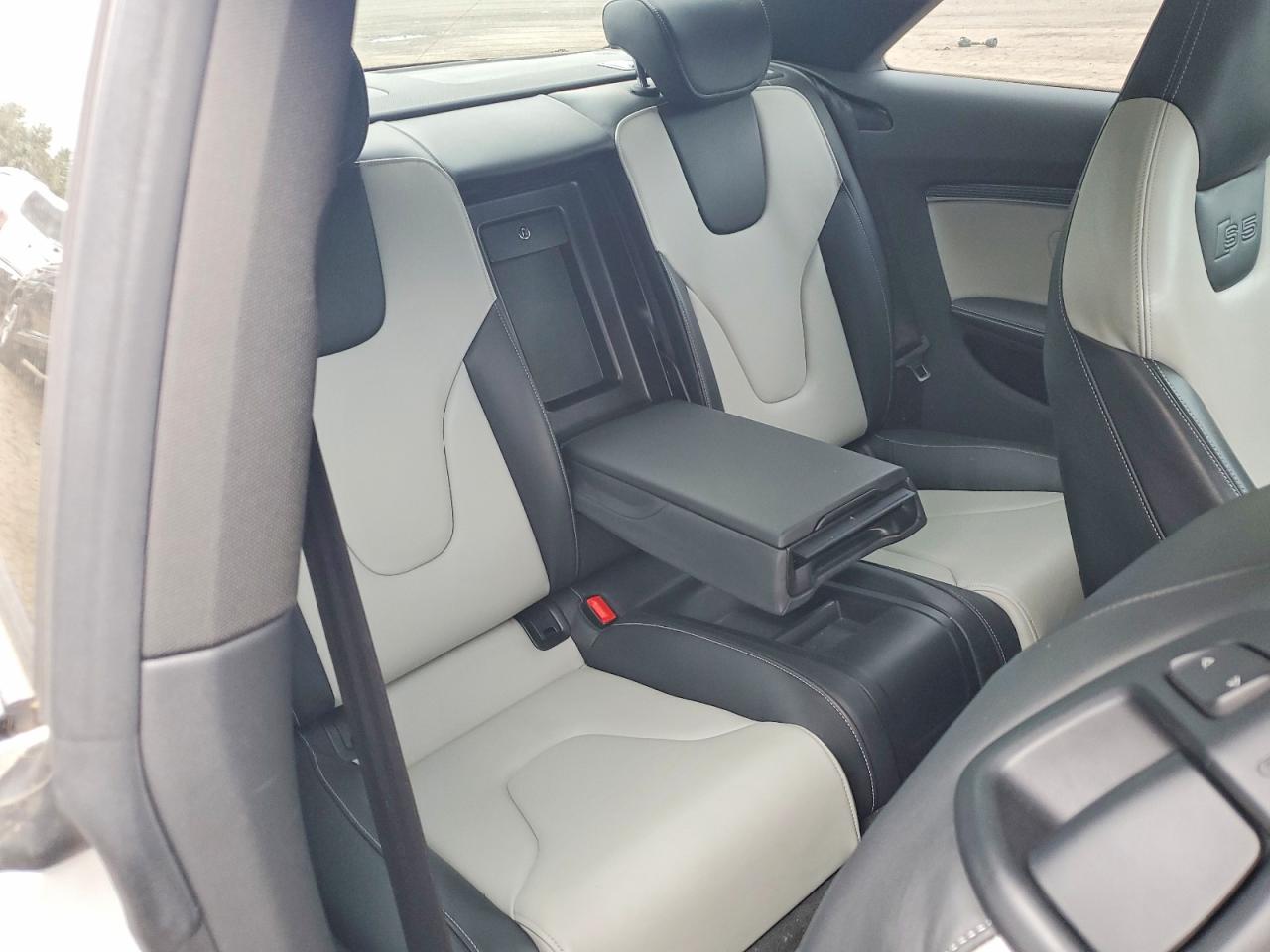 2015 Audi S5 Prestige White vin: WAUVGAFR0FA035778
