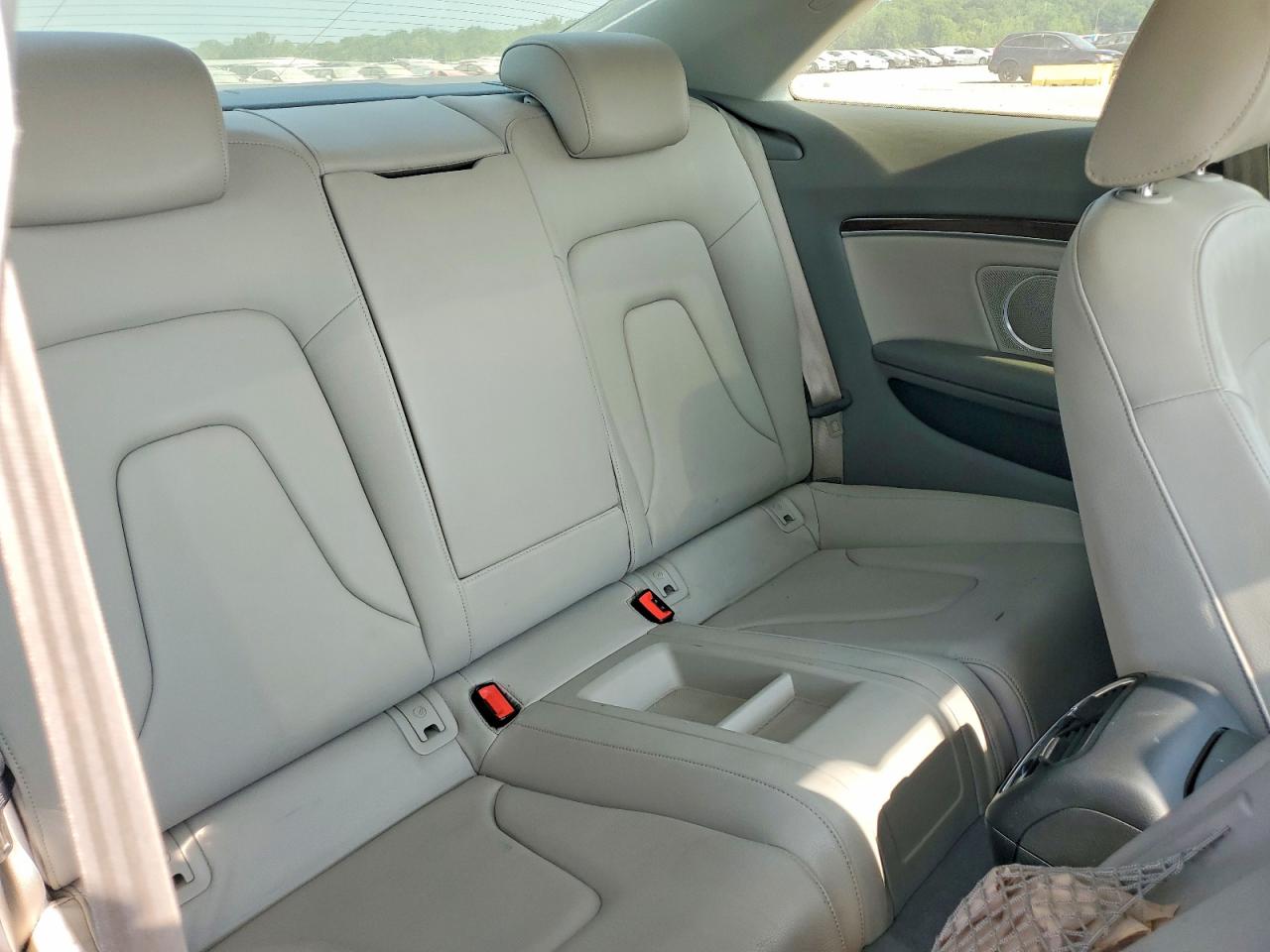 2010 Audi A5 Prestige Silver vin: WAUVKAFR7AA006155
