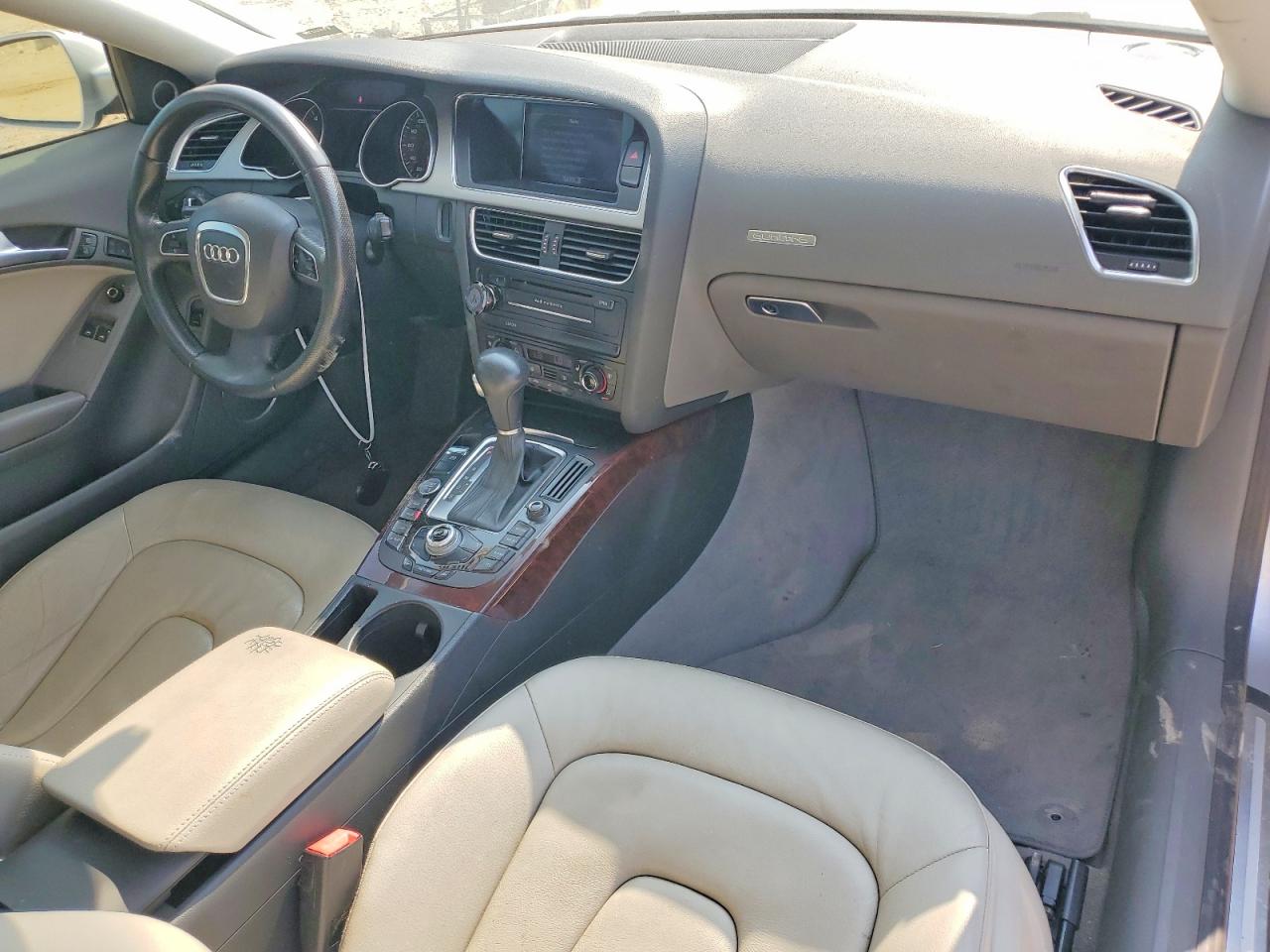 2010 Audi A5 Prestige Silver vin: WAUVKAFR7AA006155