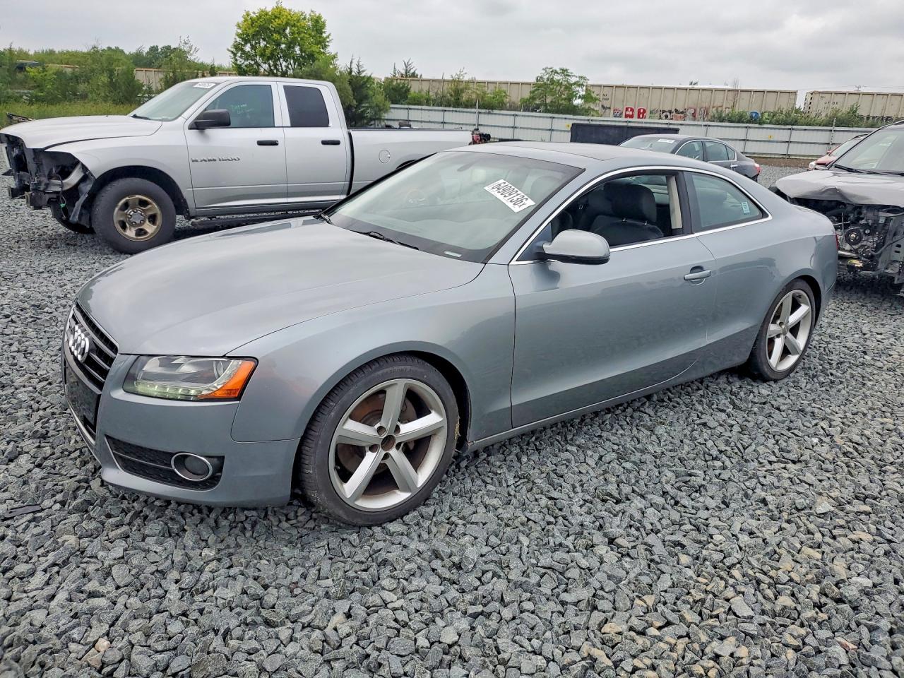 2010 Audi A5 Prestige Silver vin: WAUVKAFR8AA009517