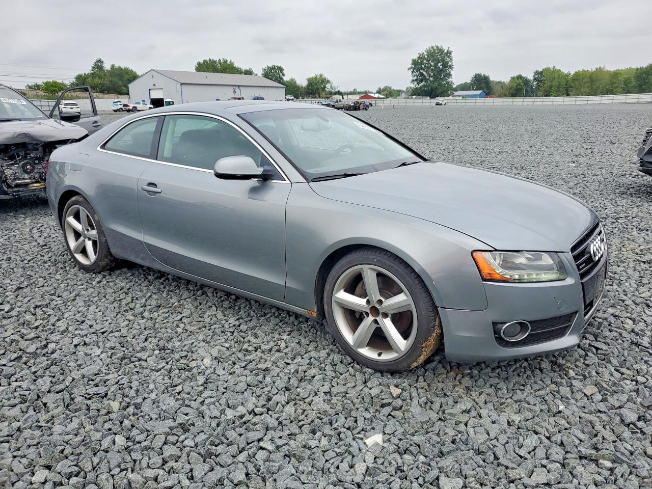 2010 Audi A5 Prestige Silver vin: WAUVKAFR8AA009517