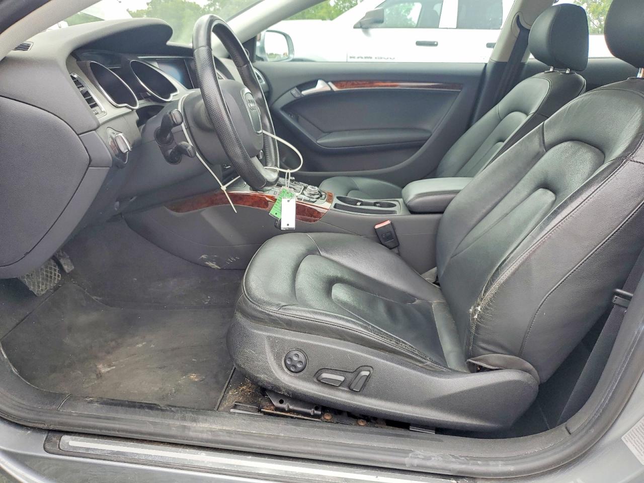 2010 Audi A5 Prestige Silver vin: WAUVKAFR8AA009517