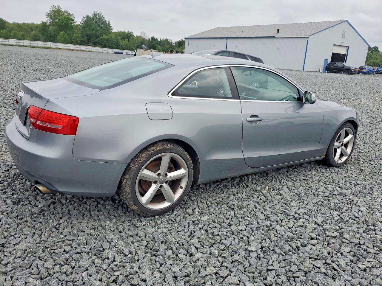 2010 Audi A5 Prestige Silver vin: WAUVKAFR8AA009517