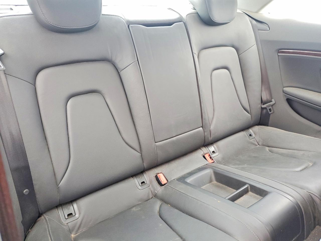 2010 Audi A5 Prestige Silver vin: WAUVKAFR8AA009517