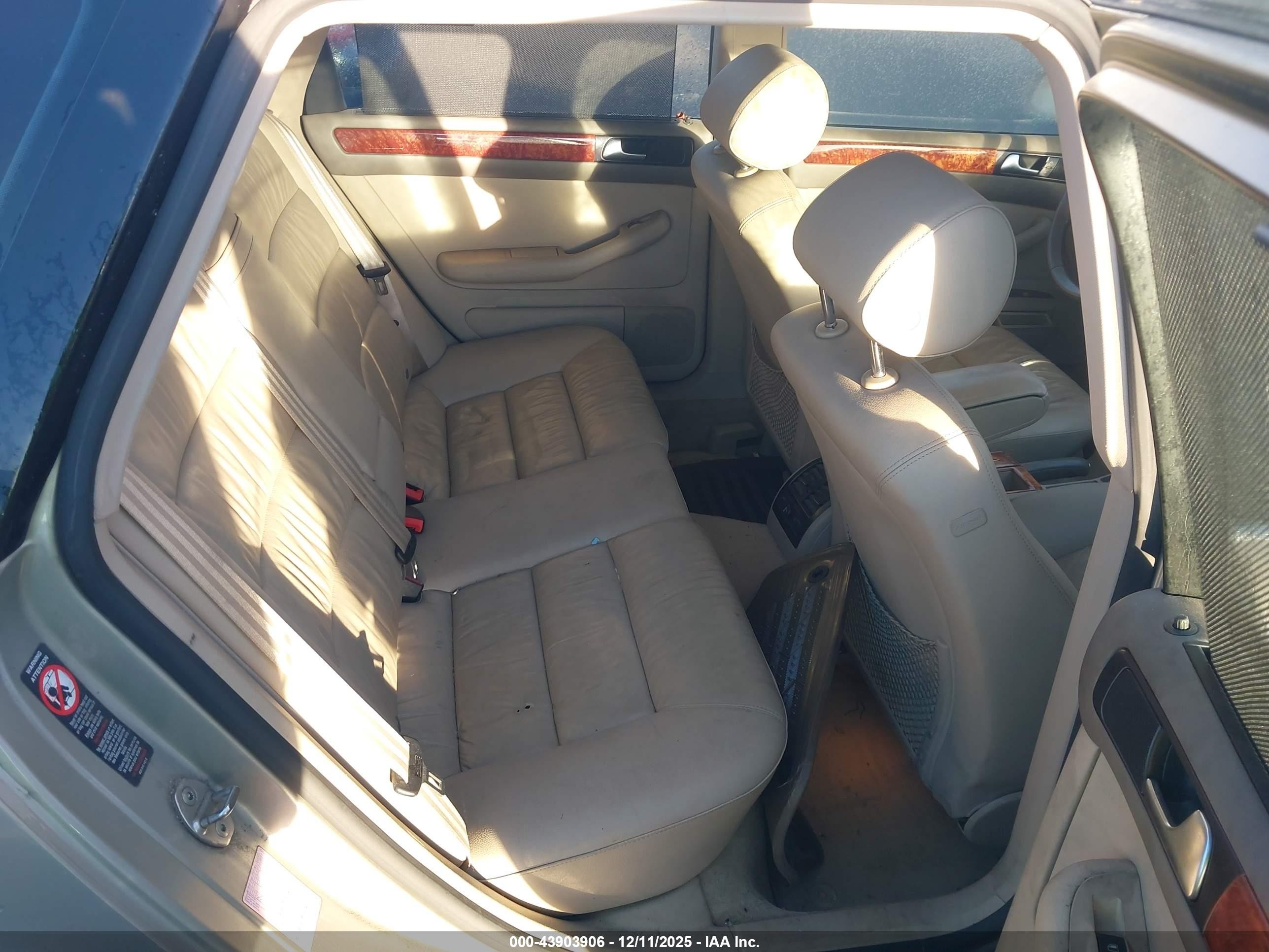 2004 Audi A6 Avant Gold vin: WAUVT54B14N090335