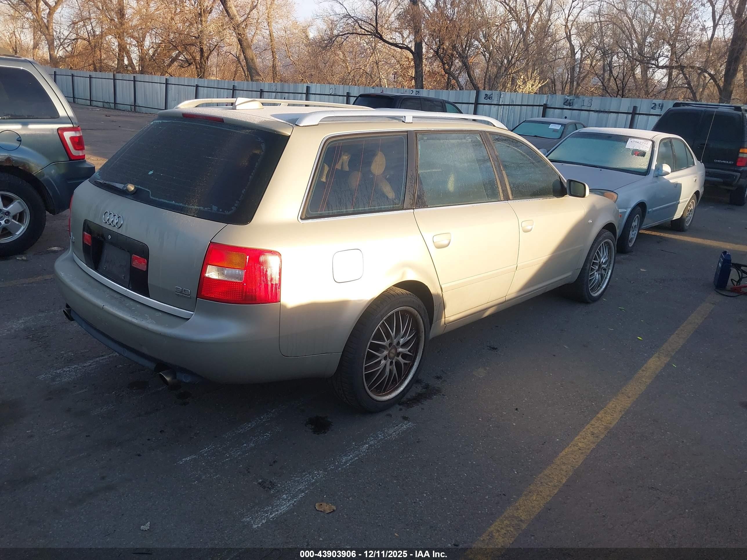 2004 Audi A6 Avant Gold vin: WAUVT54B14N090335