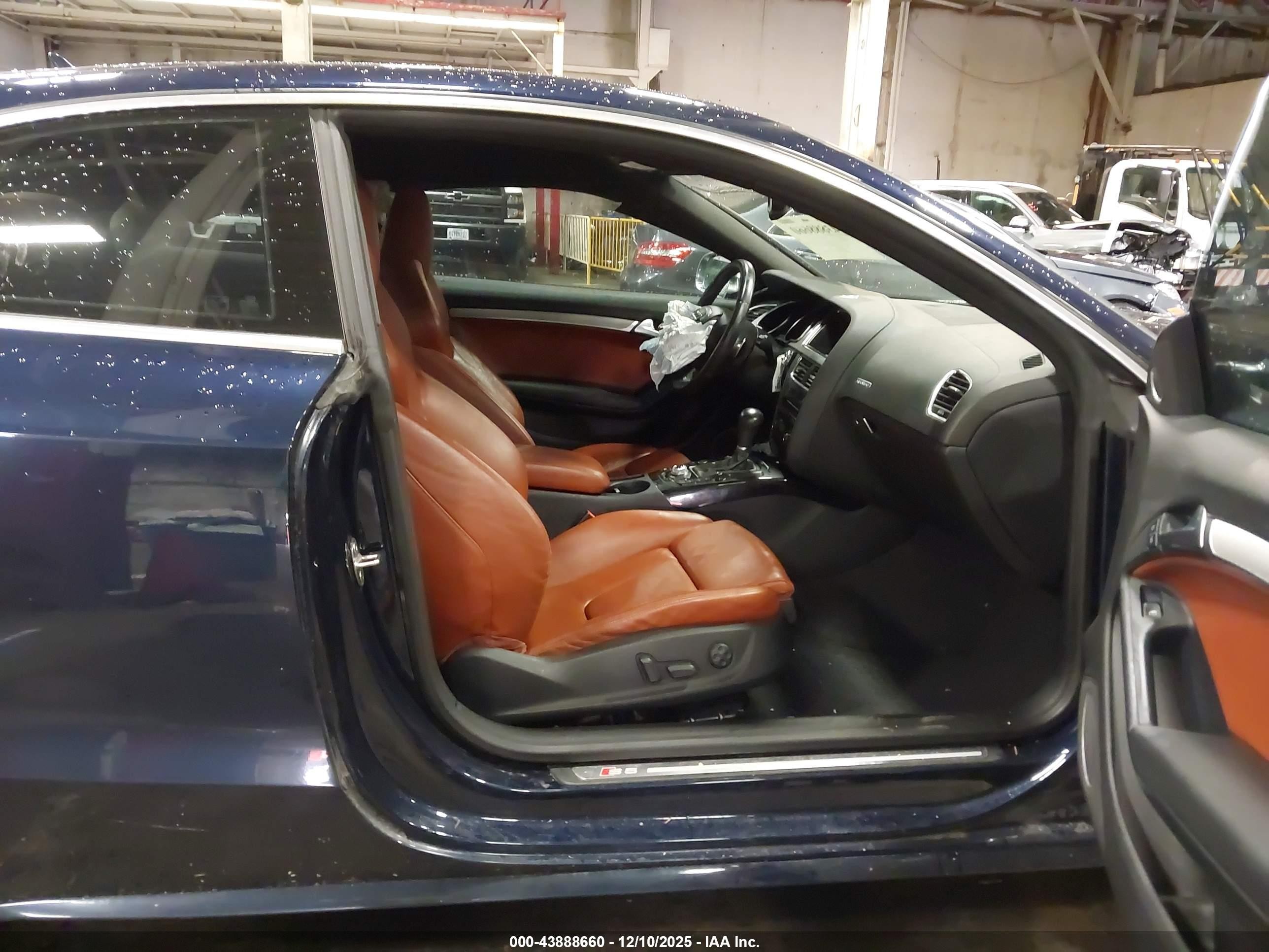 2010 Audi S5 4.2 Premium Plus Blue vin: WAUVVAFR0AA035620
