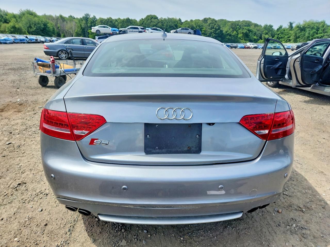 2010 Audi S5 Prestige Silver vin: WAUVVAFR1AA007700