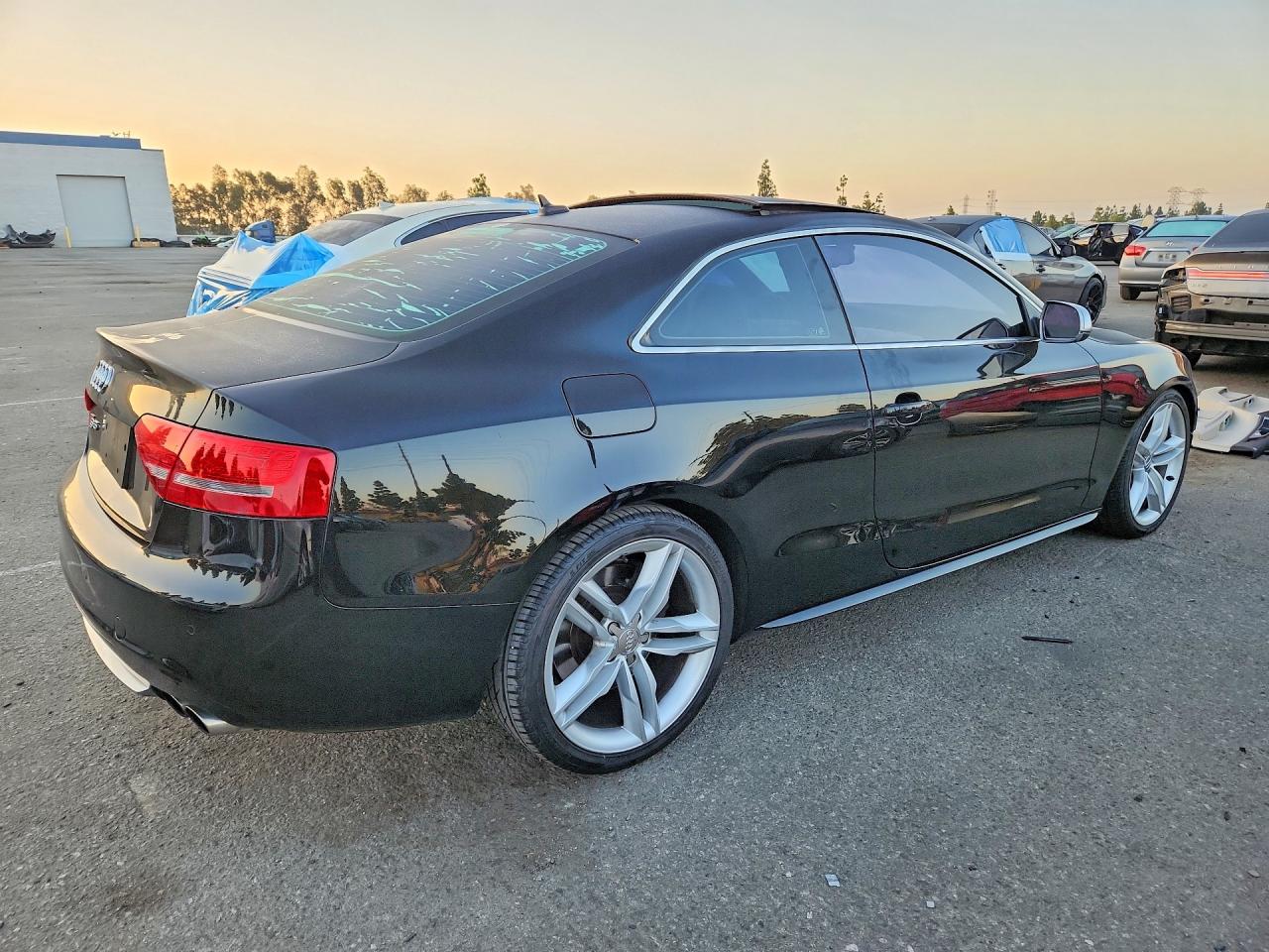 2010 Audi S5 Prestige Черный vin: WAUVVAFR4AA066630