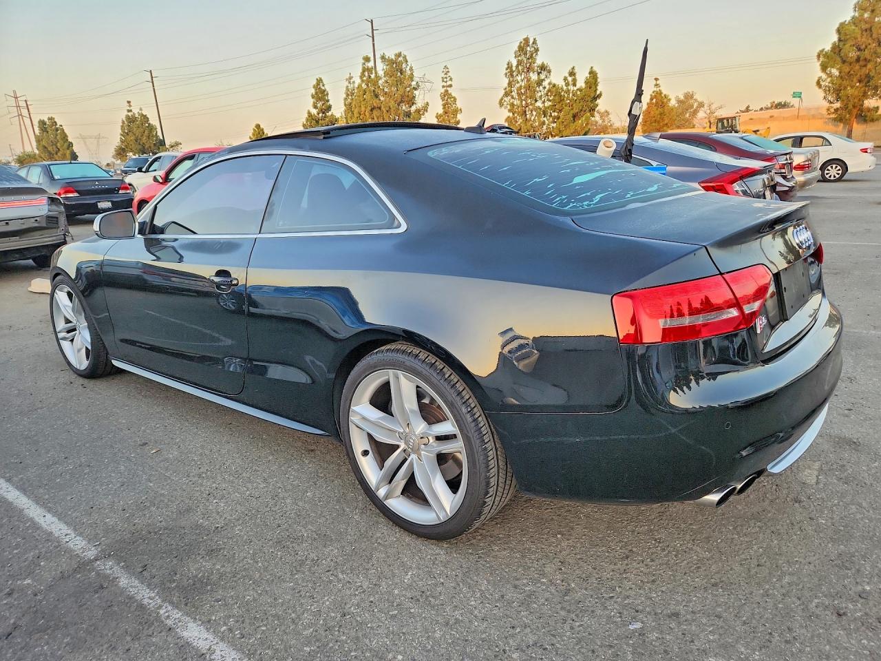 2010 Audi S5 Prestige Черный vin: WAUVVAFR4AA066630