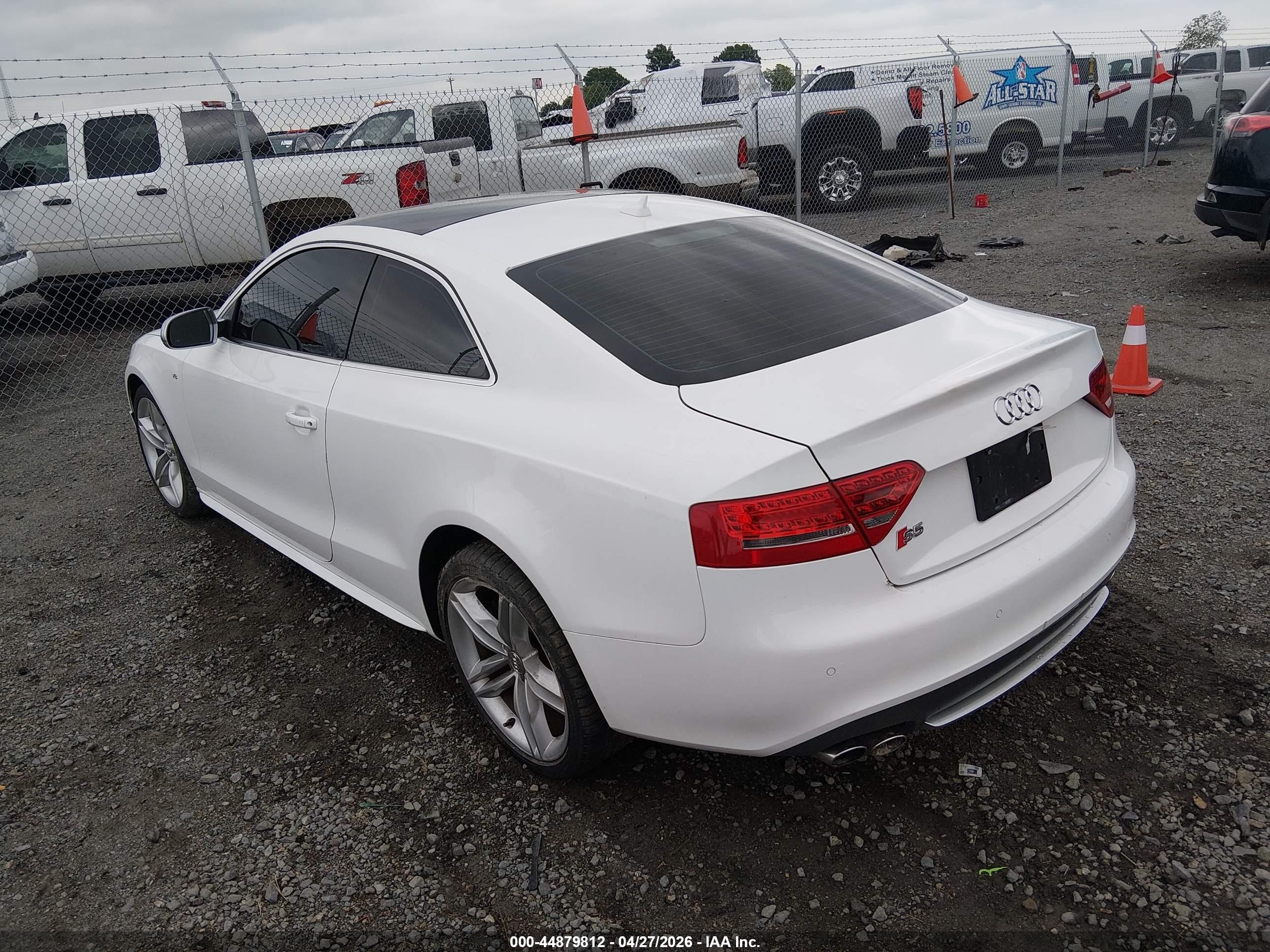 2012 Audi S5 4.2 Premium Plus White vin: WAUVVAFR4CA002655
