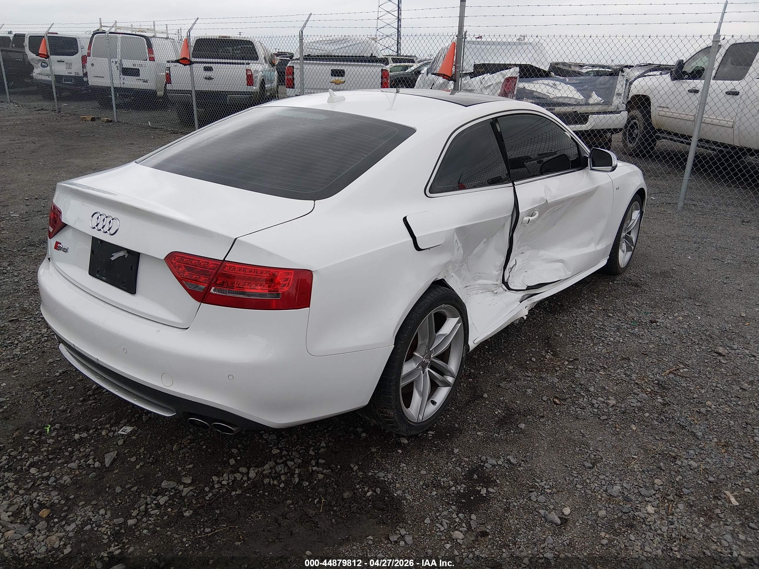 2012 Audi S5 4.2 Premium Plus White vin: WAUVVAFR4CA002655