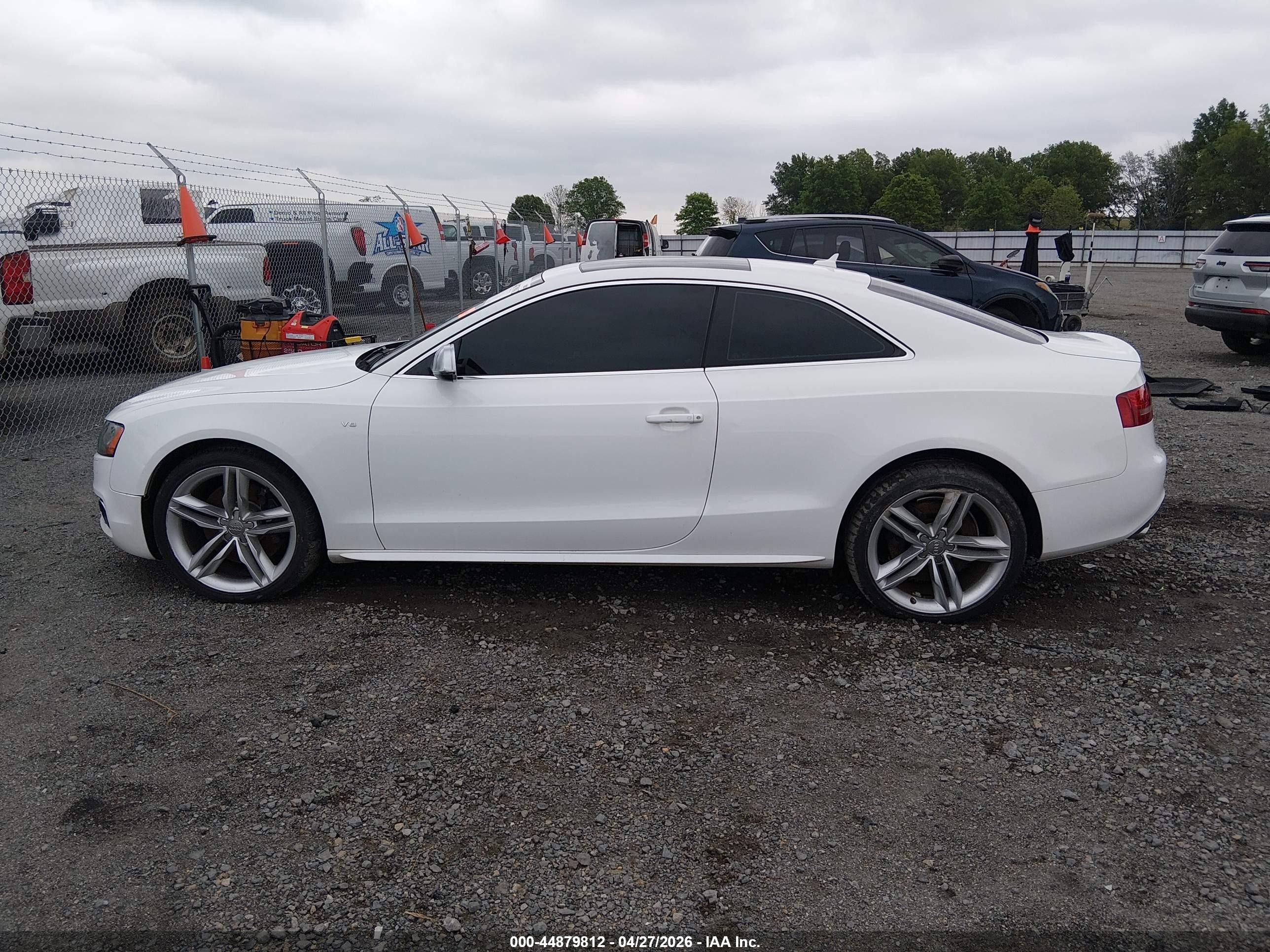 2012 Audi S5 4.2 Premium Plus White vin: WAUVVAFR4CA002655
