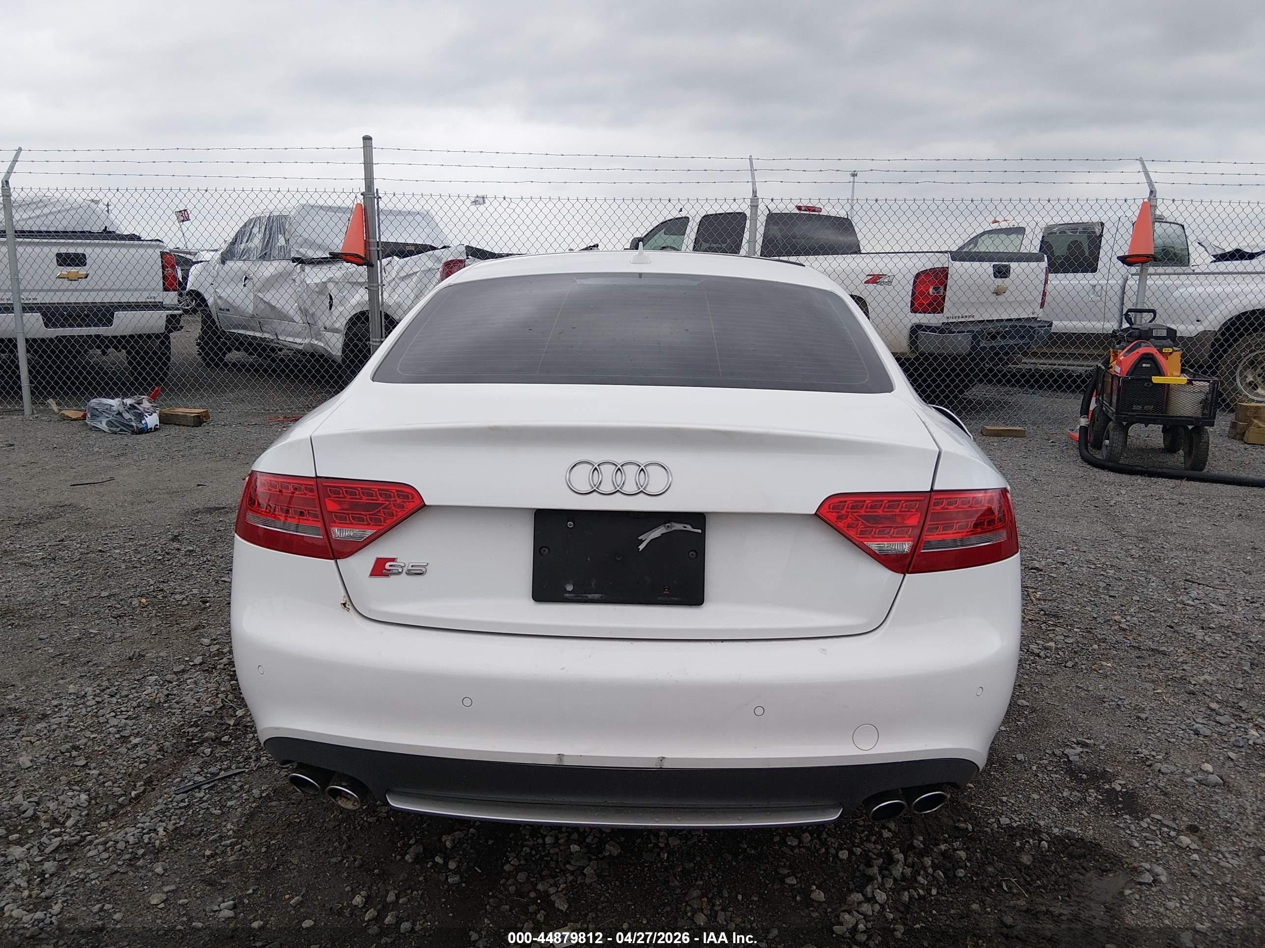 2012 Audi S5 4.2 Premium Plus White vin: WAUVVAFR4CA002655