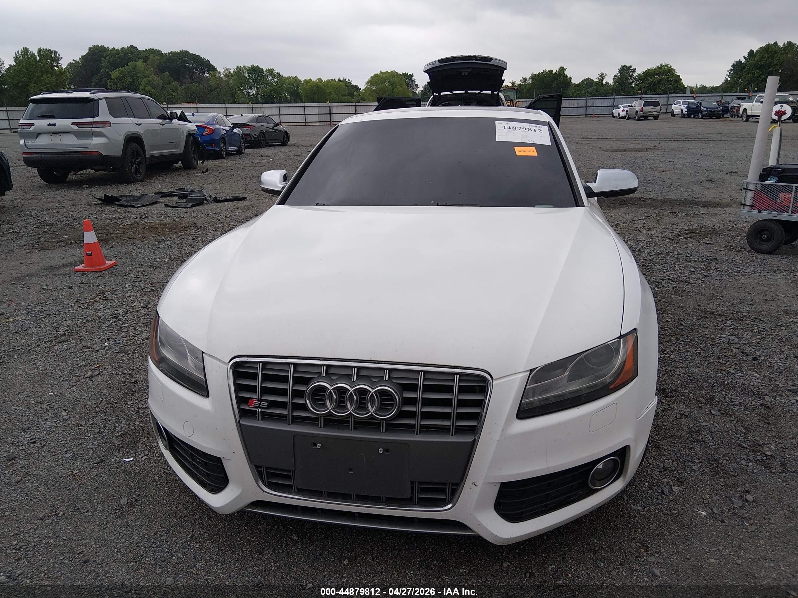 2012 Audi S5 4.2 Premium Plus White vin: WAUVVAFR4CA002655