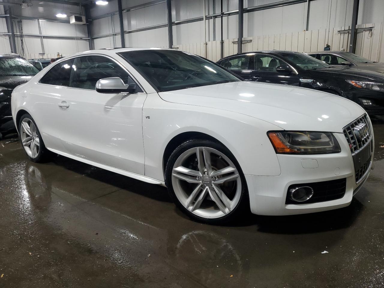 2011 Audi S5 Prestige Белый vin: WAUVVAFR5BA015784