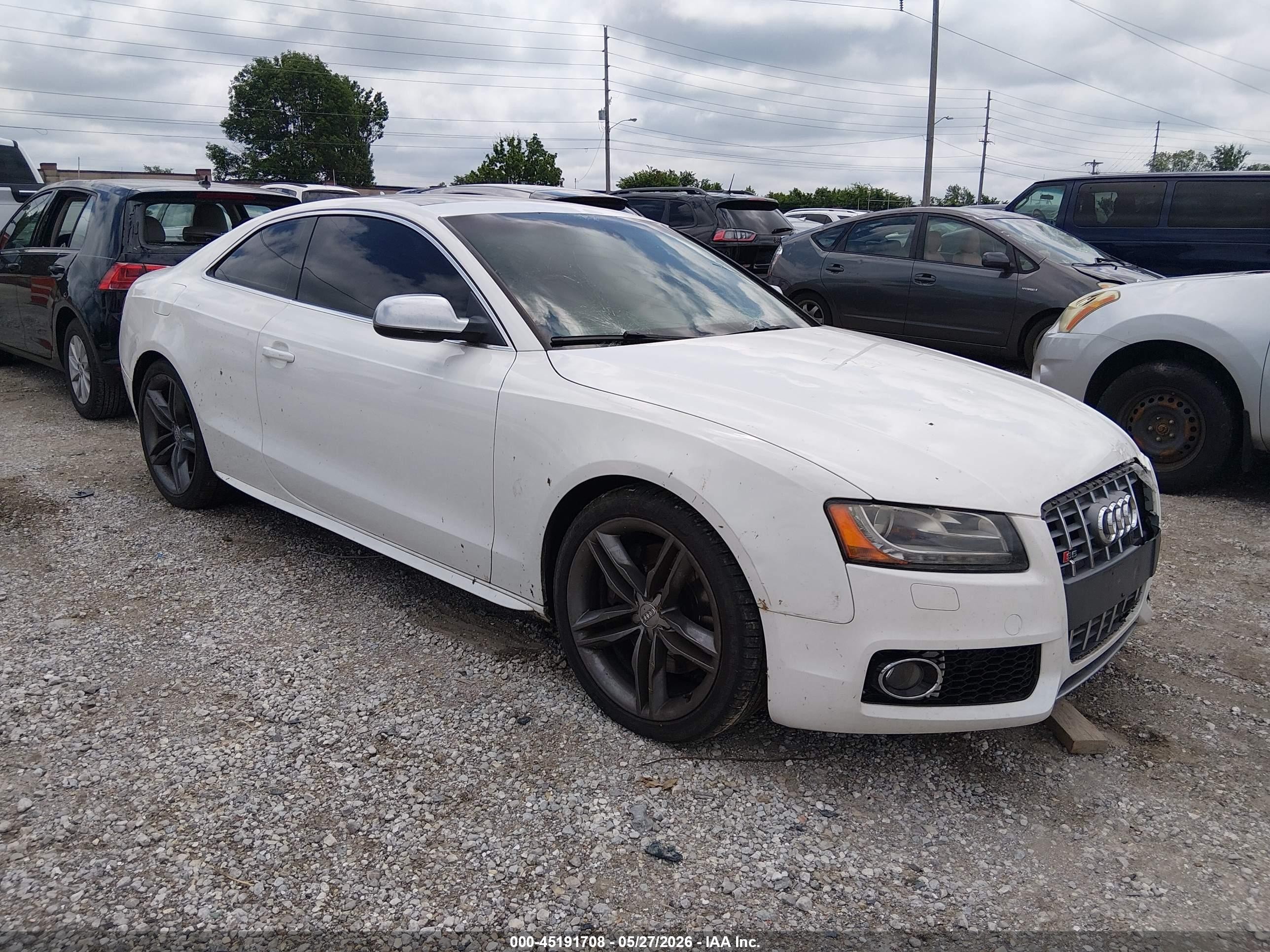 2010 Audi S5 4.2 Premium Plus White vin: WAUVVAFR8AA065304