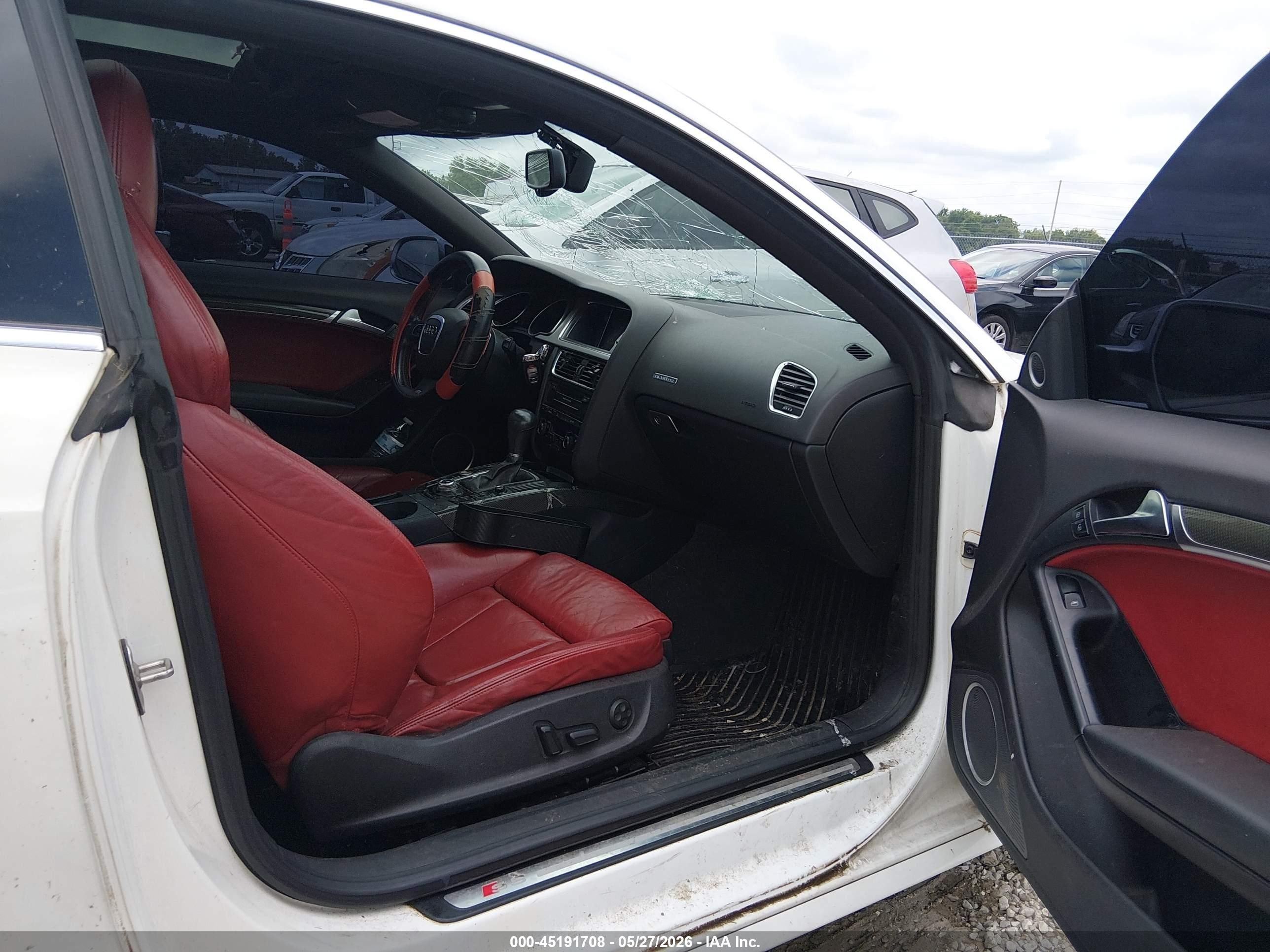 2010 Audi S5 4.2 Premium Plus White vin: WAUVVAFR8AA065304