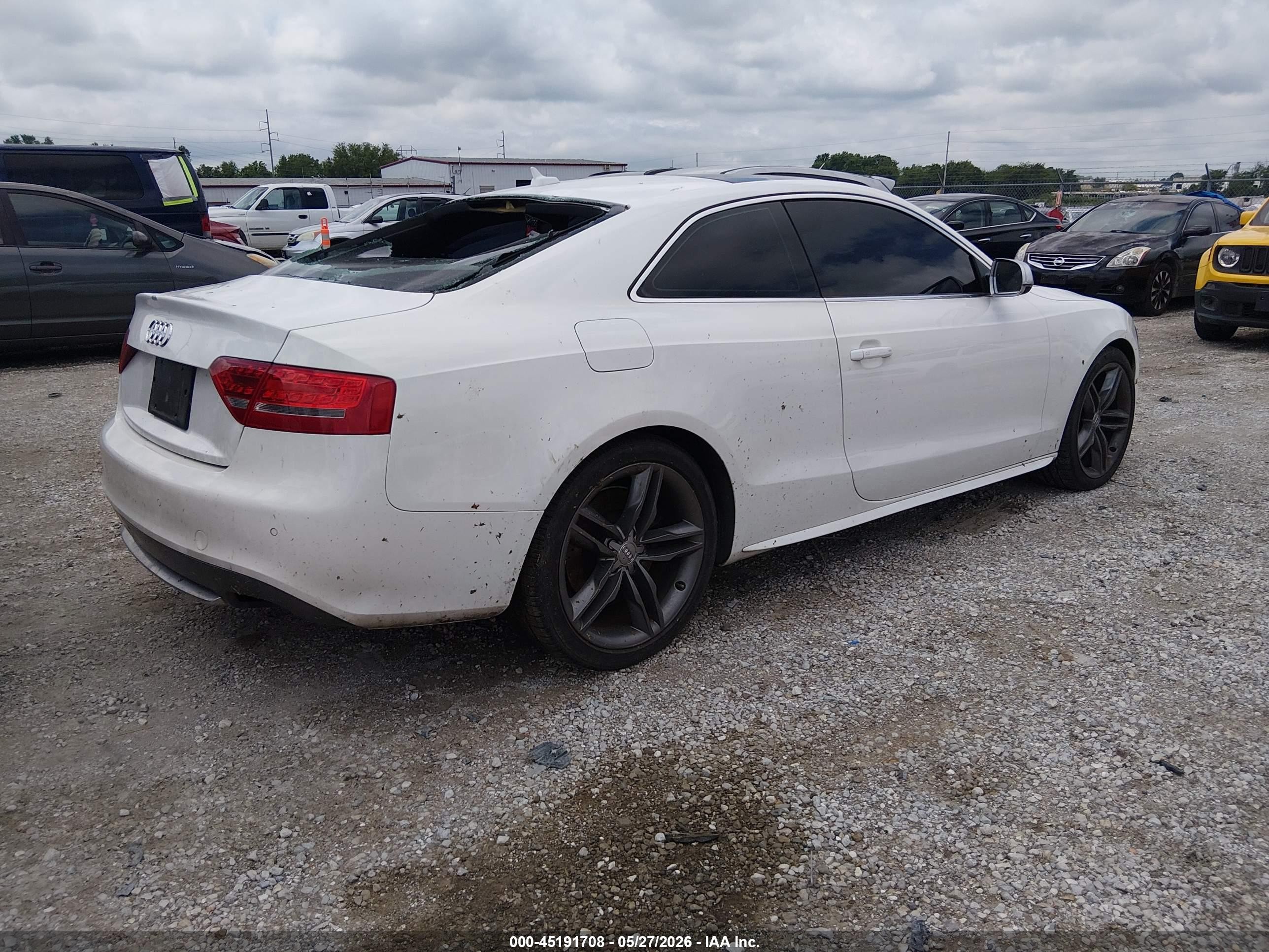 2010 Audi S5 4.2 Premium Plus White vin: WAUVVAFR8AA065304